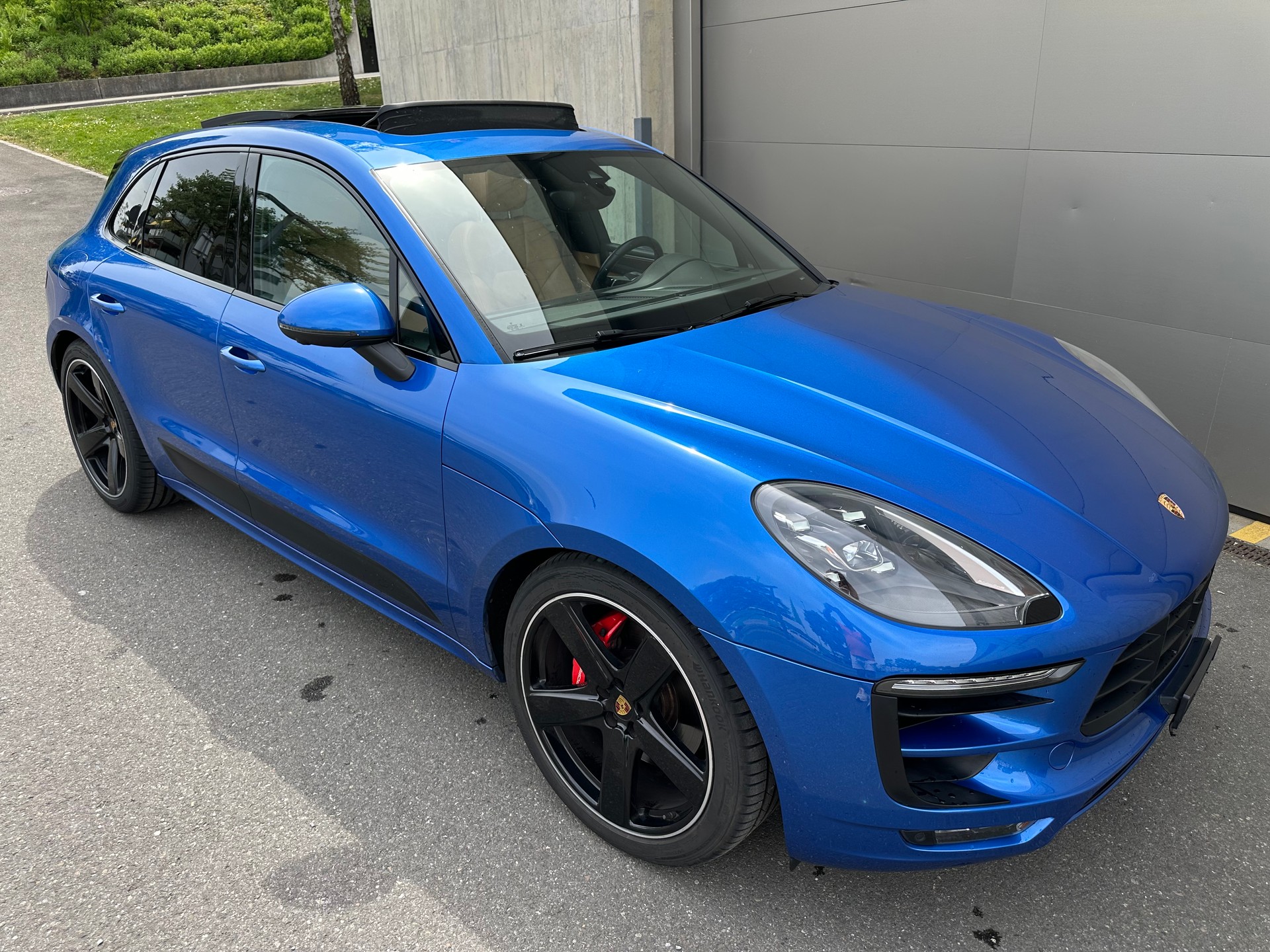 PORSCHE Macan GTS PDK PANO LUFTFAHRWERK 18 FACH SPORTSITZE VOLLLEDER 360 KAMERA BOSE SOUND NATURLEDER-image-9