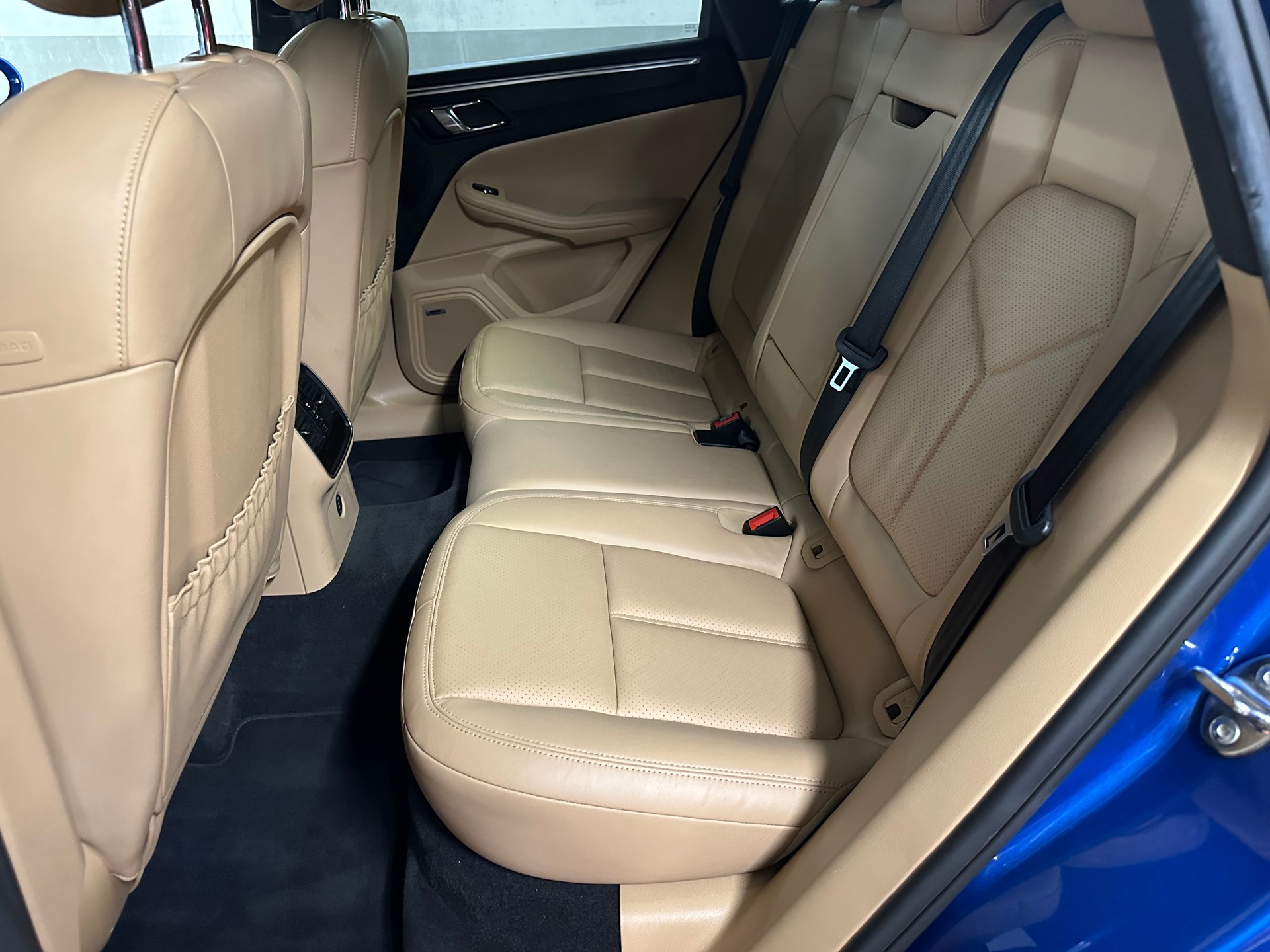 PORSCHE Macan GTS PDK PANO LUFTFAHRWERK 18 FACH SPORTSITZE VOLLLEDER 360 KAMERA BOSE SOUND NATURLEDER-image-28
