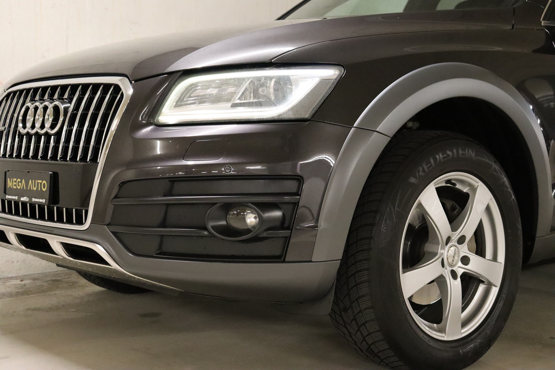 AUDI Q5 2.0 TFSI QUATTRO TIPTRONIC **TEMPOMAT**CH-FAHRZEUG**8-FACH RÄDER**AB MFK**-showroom-element-1