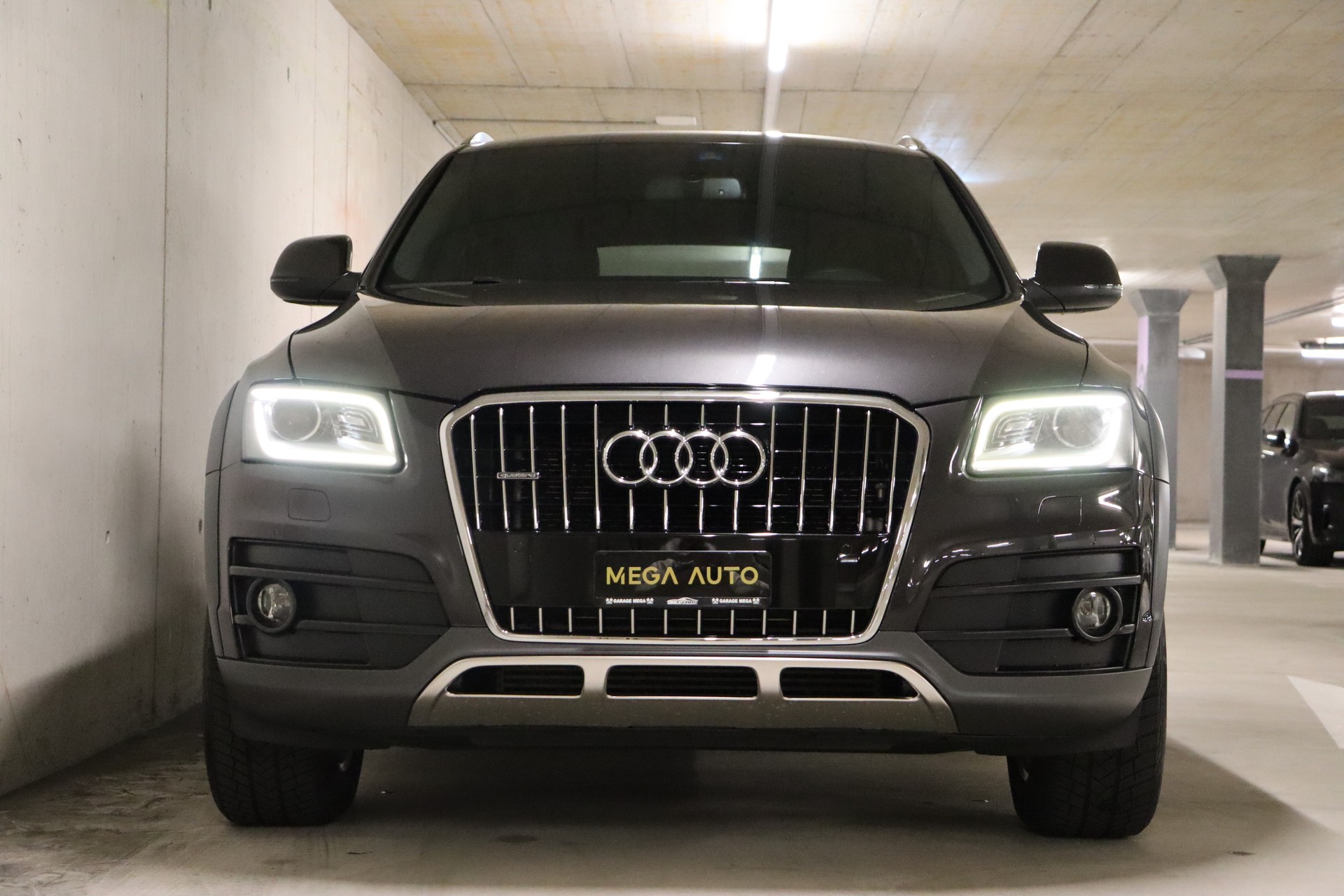AUDI Q5 2.0 TFSI QUATTRO TIPTRONIC **TEMPOMAT**CH-FAHRZEUG**8-FACH RÄDER**AB MFK**-showroom-element-3
