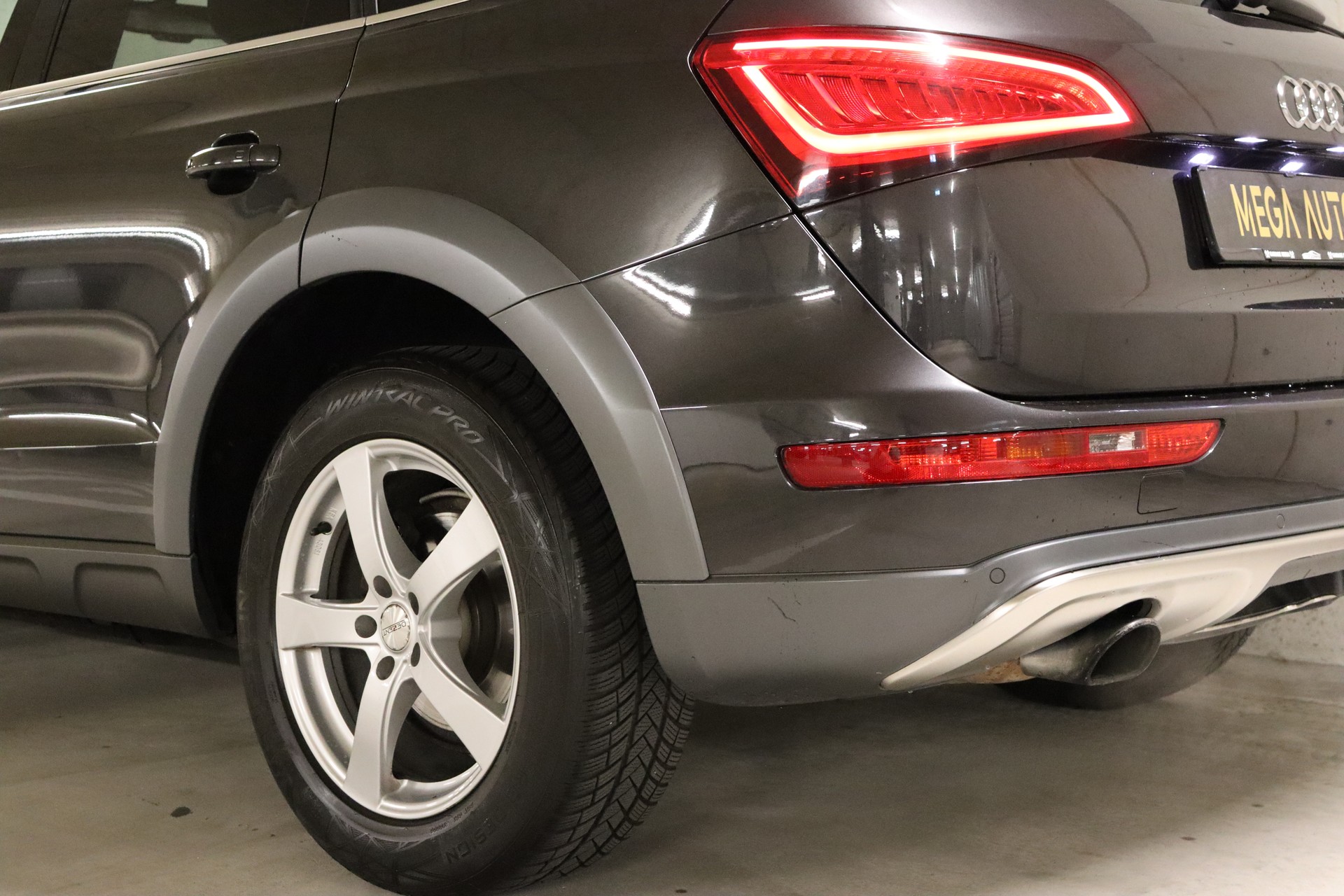 AUDI Q5 2.0 TFSI QUATTRO TIPTRONIC **TEMPOMAT**CH-FAHRZEUG**8-FACH RÄDER**AB MFK**-image-8