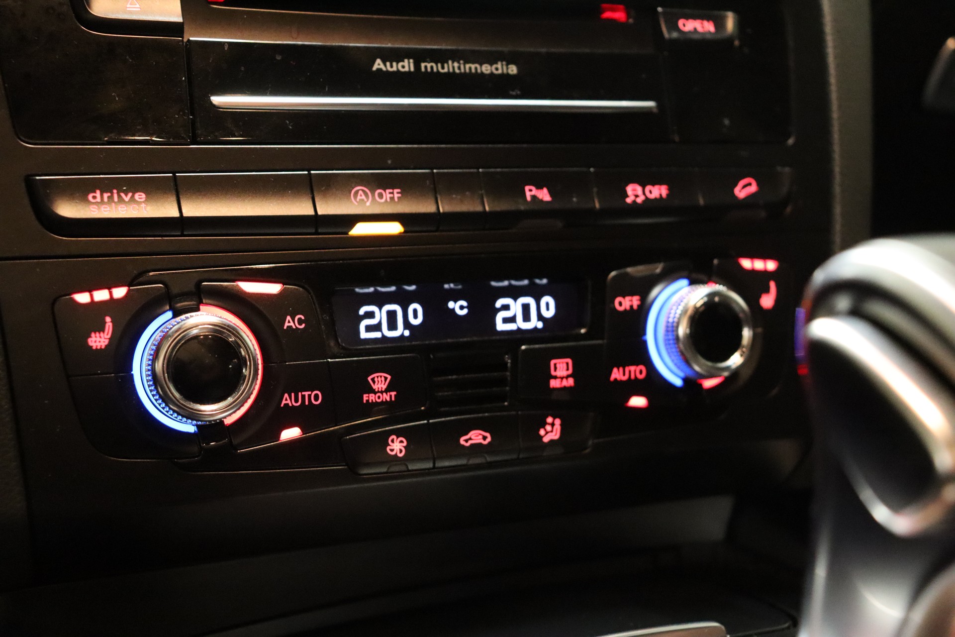 AUDI Q5 2.0 TFSI QUATTRO TIPTRONIC **TEMPOMAT**CH-FAHRZEUG**8-FACH RÄDER**AB MFK**-image-22
