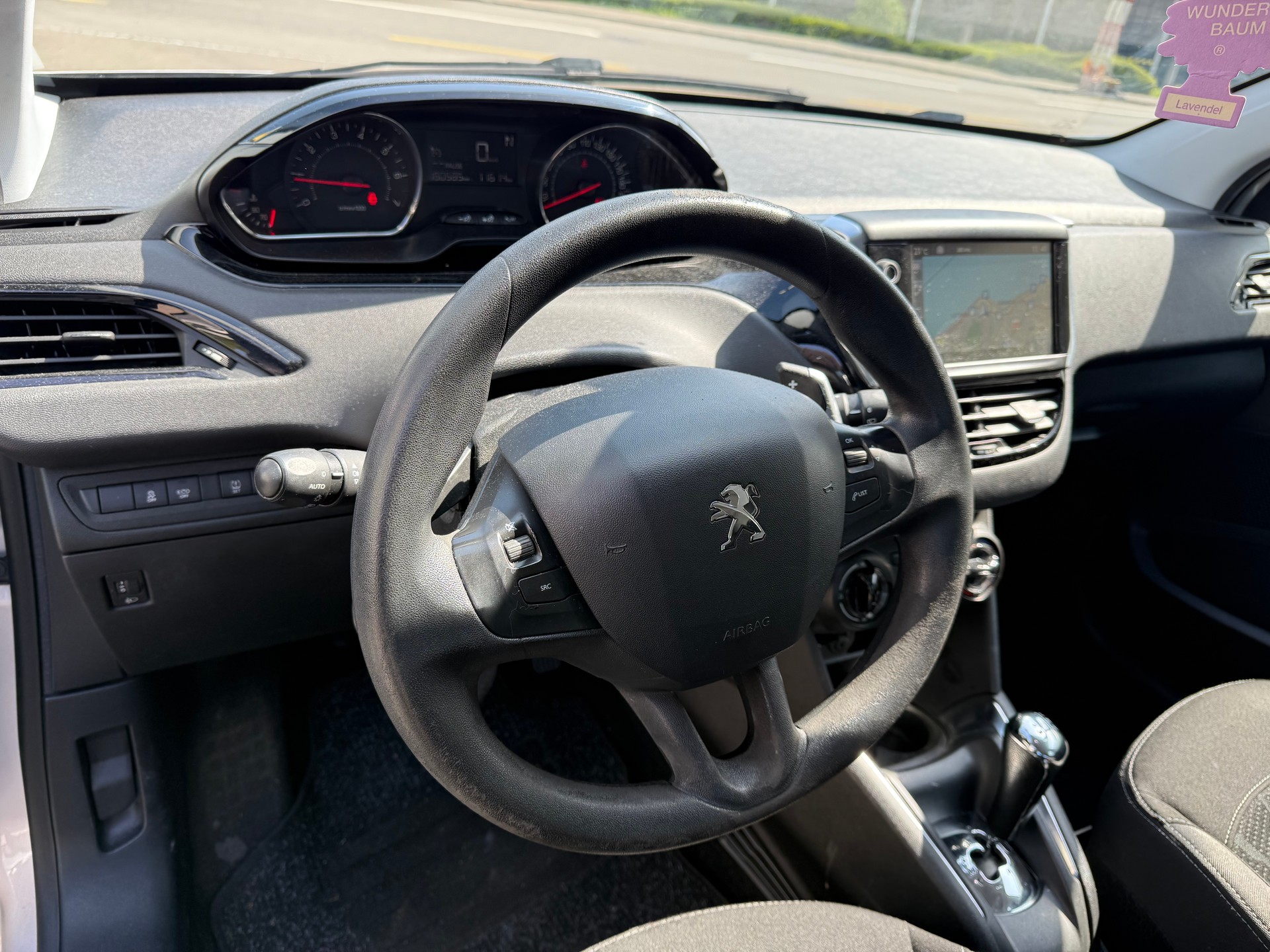PEUGEOT 208 1.2 e-VTI Active EGS5-image-12