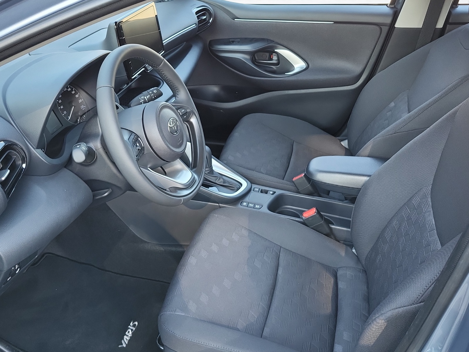 TOYOTA Yaris 1.5 VVT-i HSD Comfort-image-12