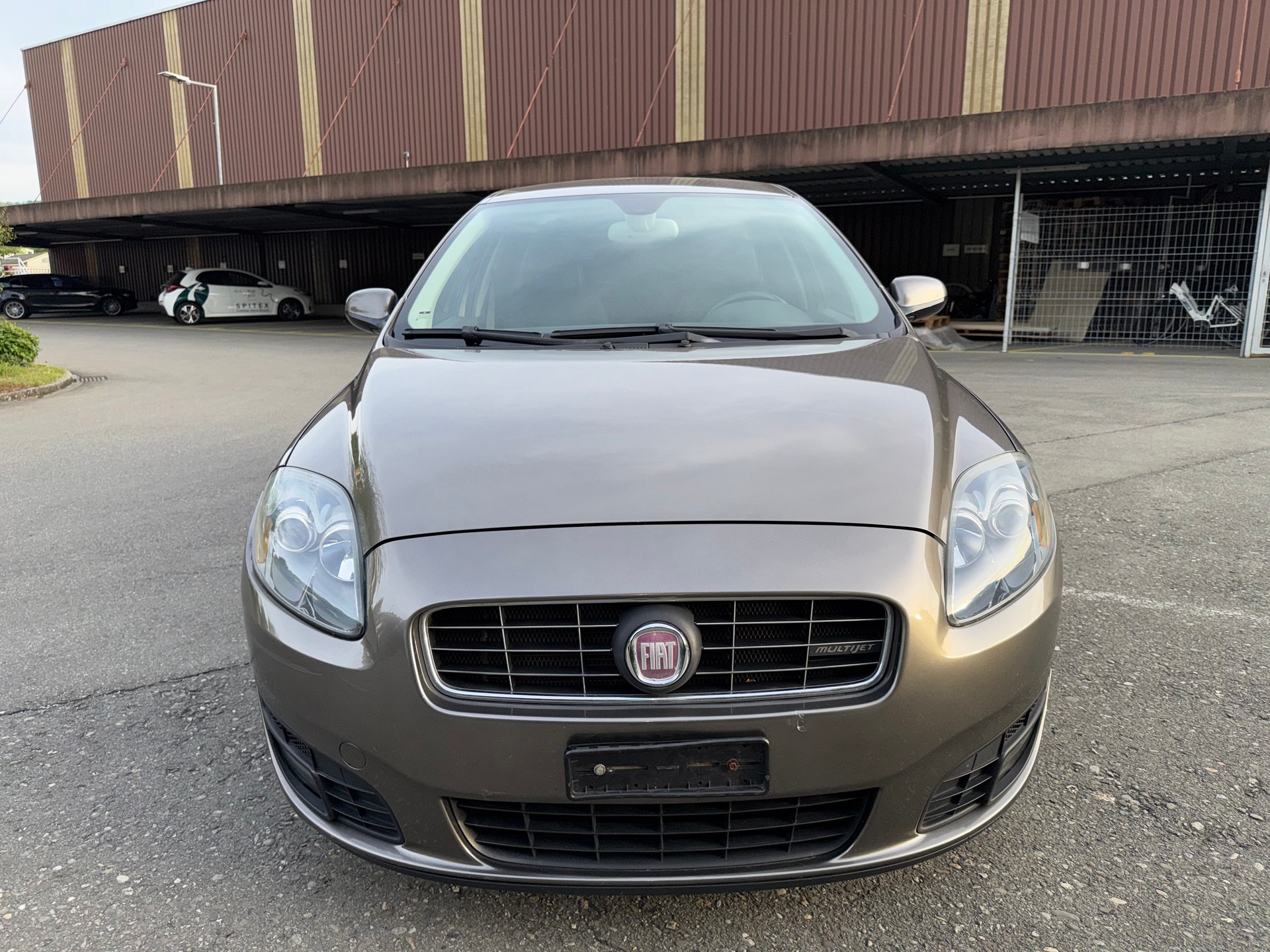 FIAT Croma 1.9 16V JTD Dynamic Automatic-image-5