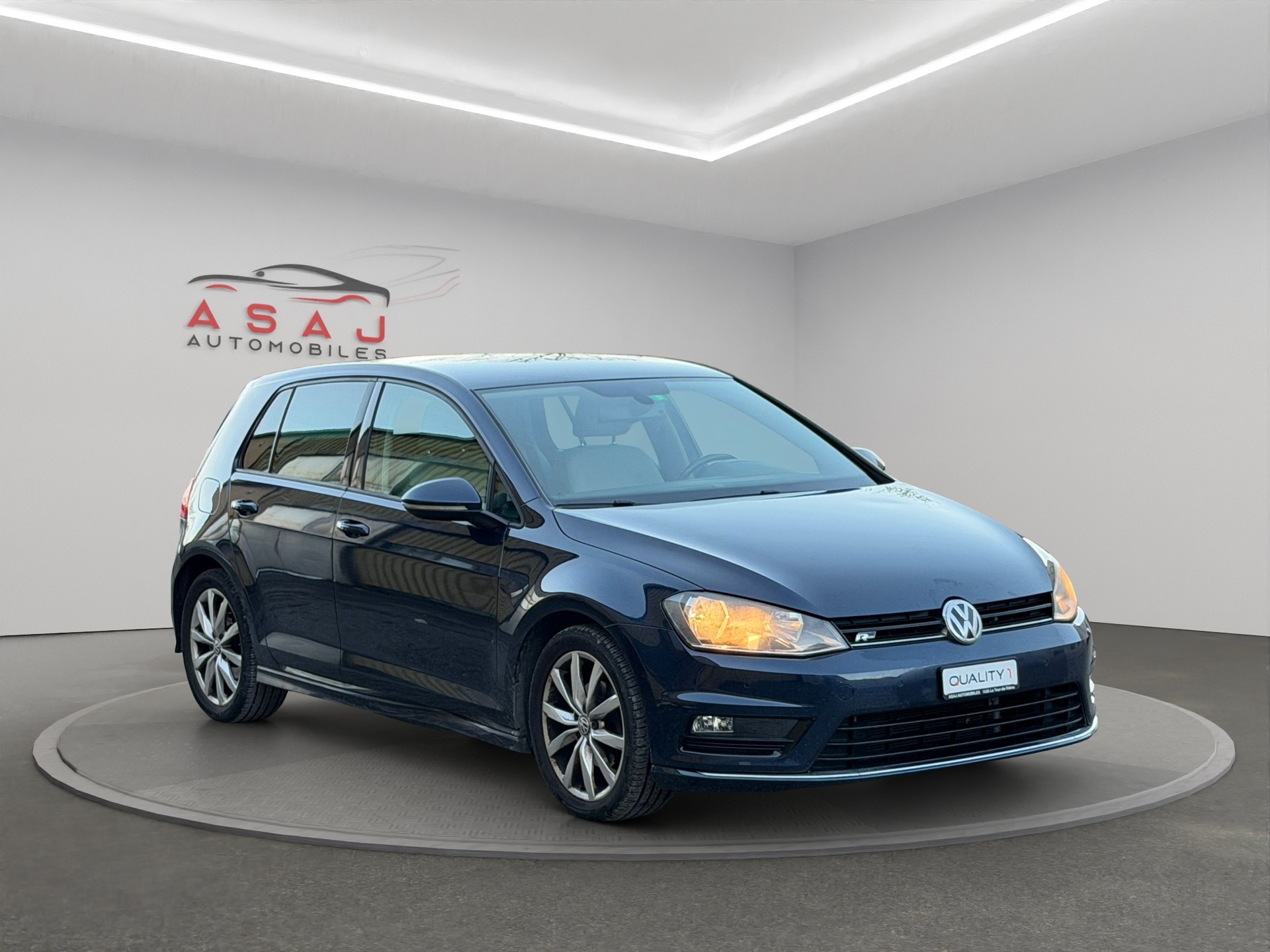 VW Golf 1.2 TSI Lounge R-Line-image-2
