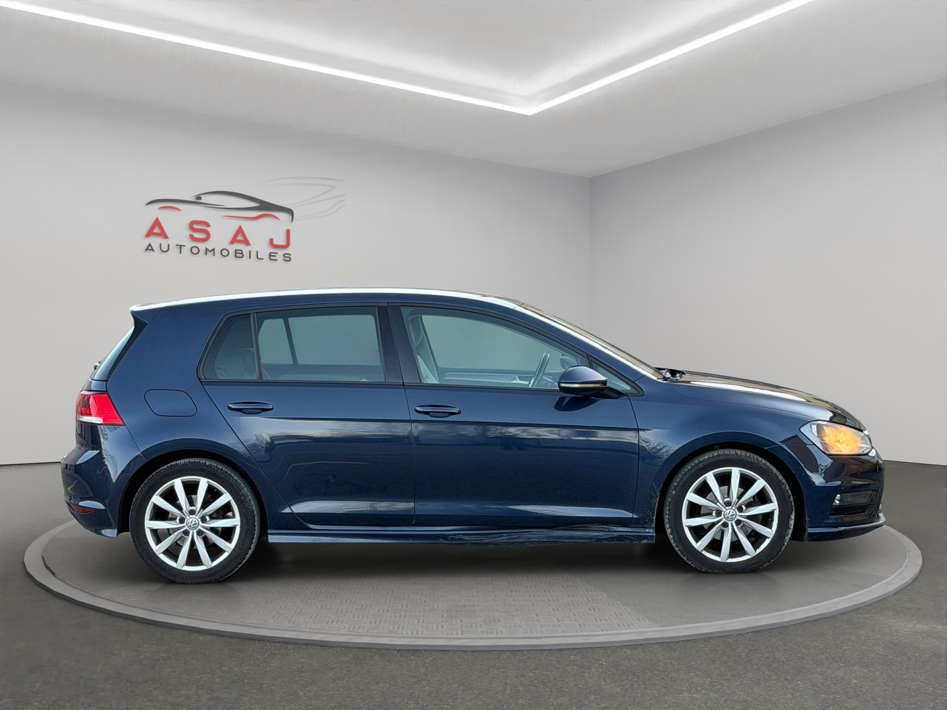VW Golf 1.2 TSI Lounge R-Line-image-3