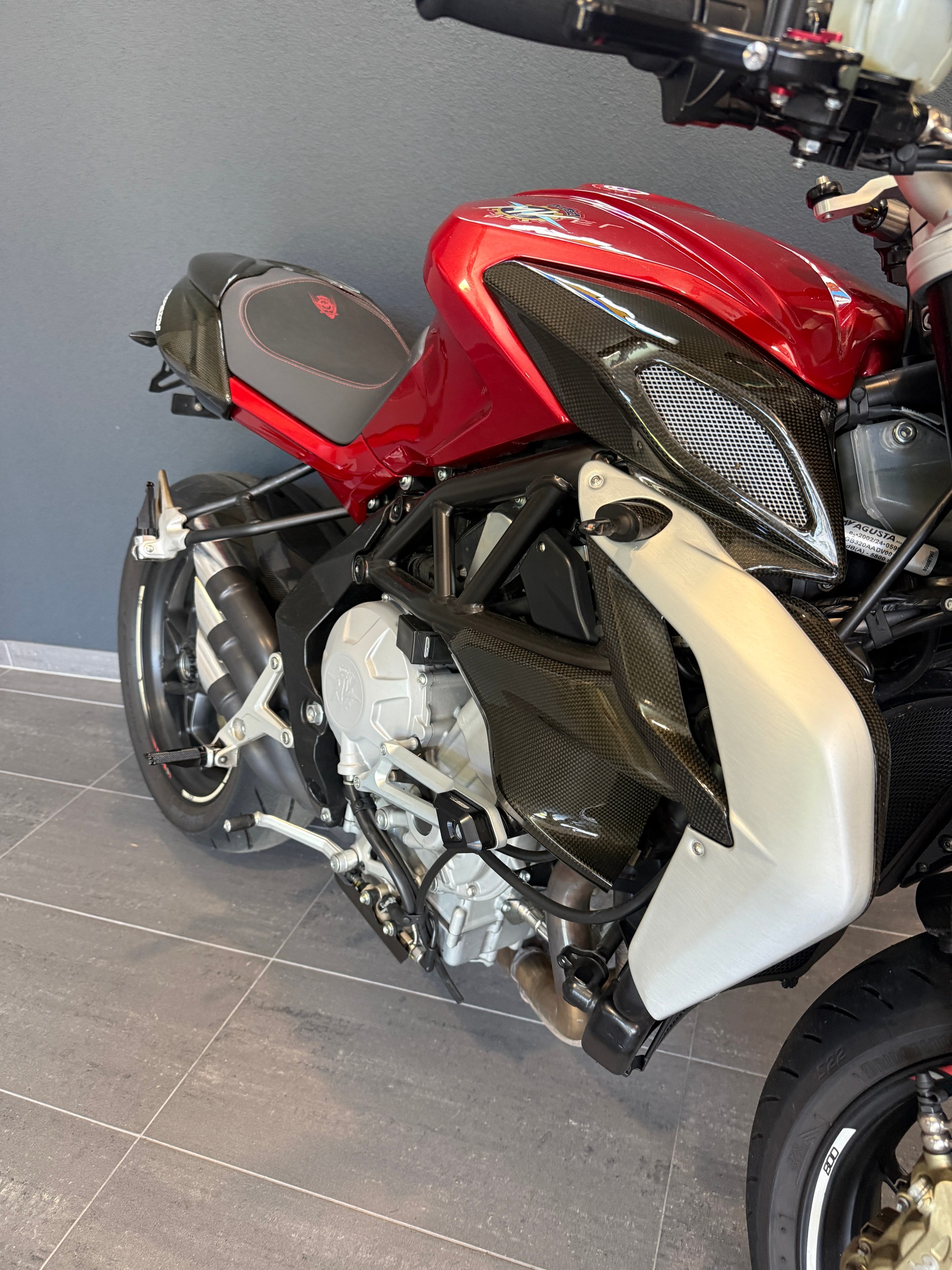 MV AGUSTA B3 Brutale 800 EAS-image-2
