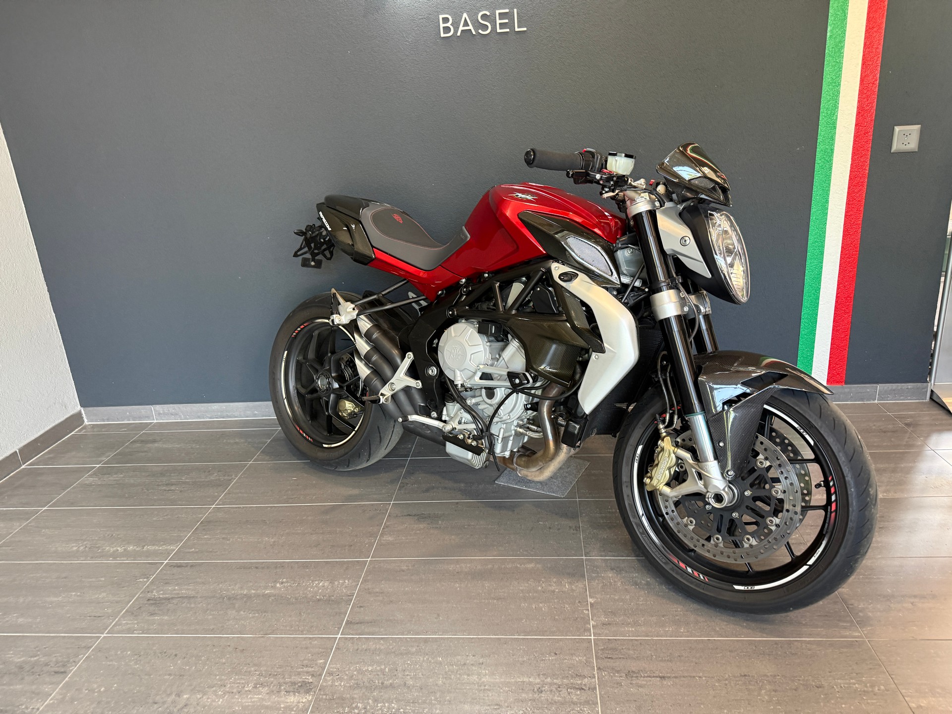 MV AGUSTA B3 Brutale 800 EAS-image-1