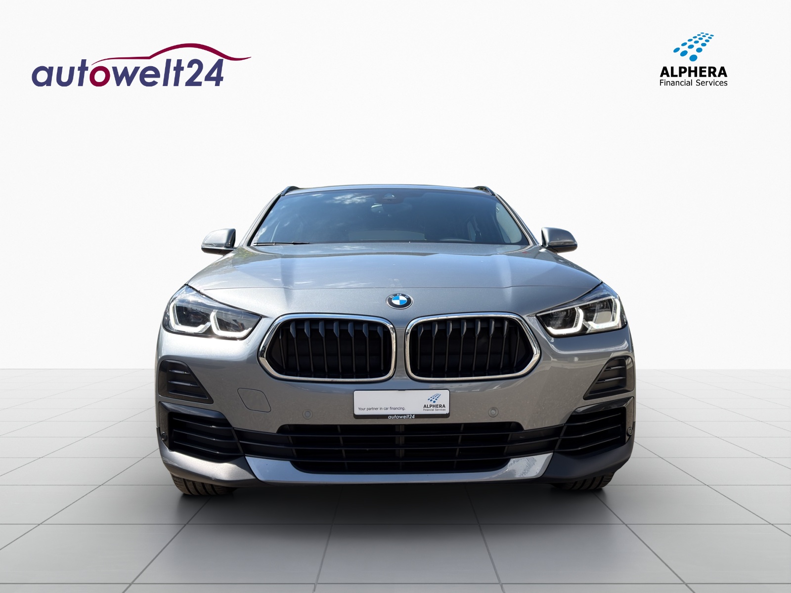 BMW X2 xDrive 20i-showroom-element-1