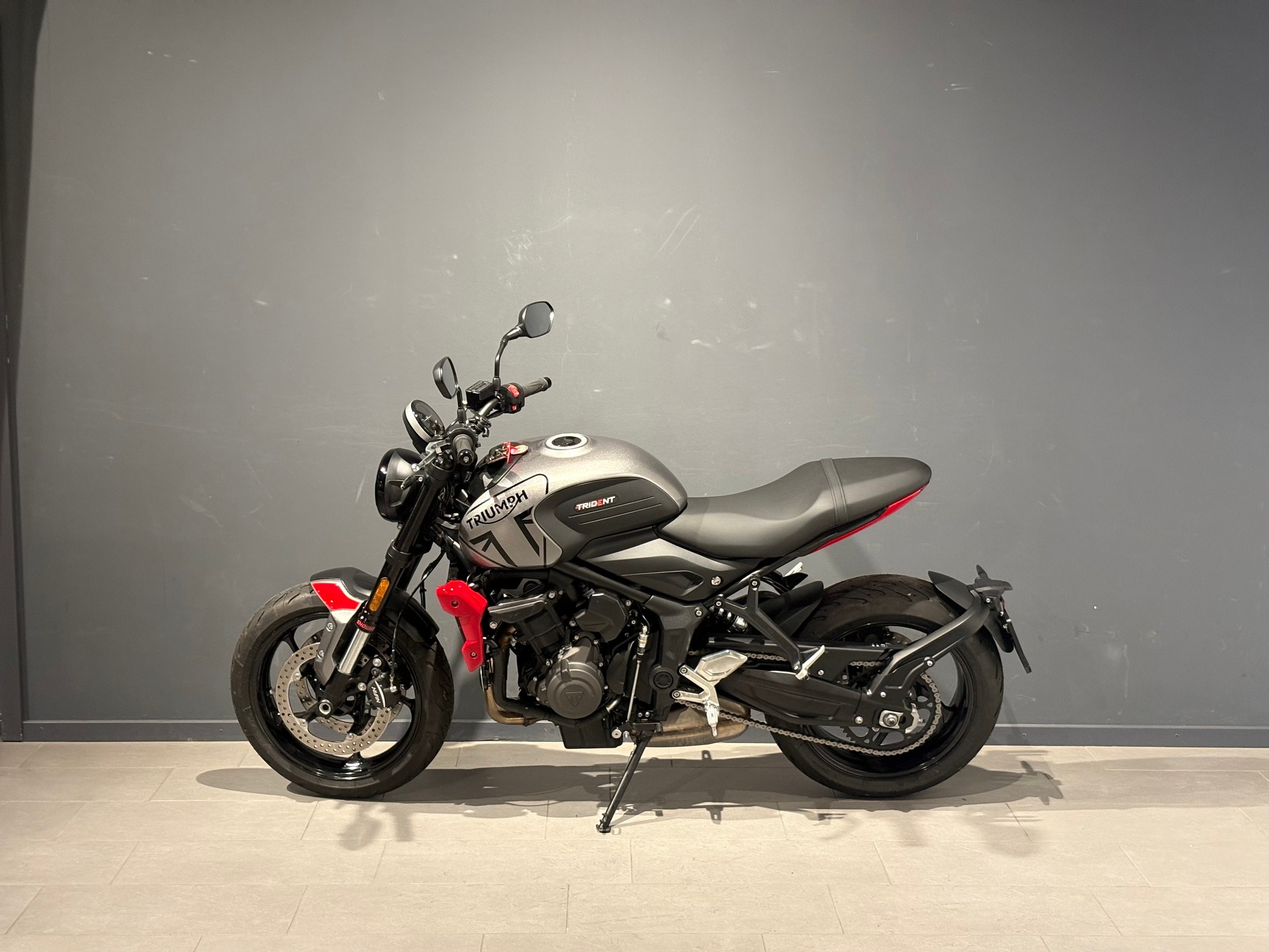 TRIUMPH Trident 660-image-3