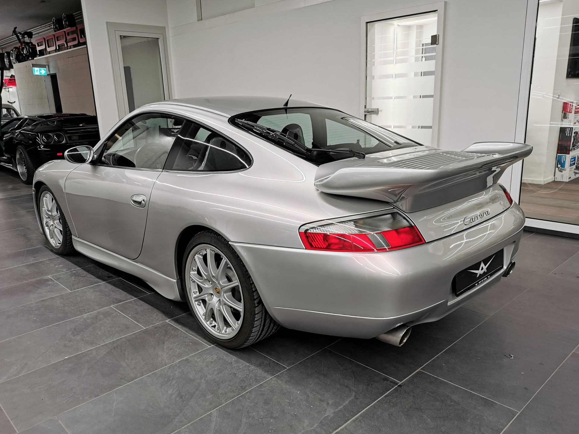 PORSCHE 911 Carrera 4 GT3 Aerokit-image-4