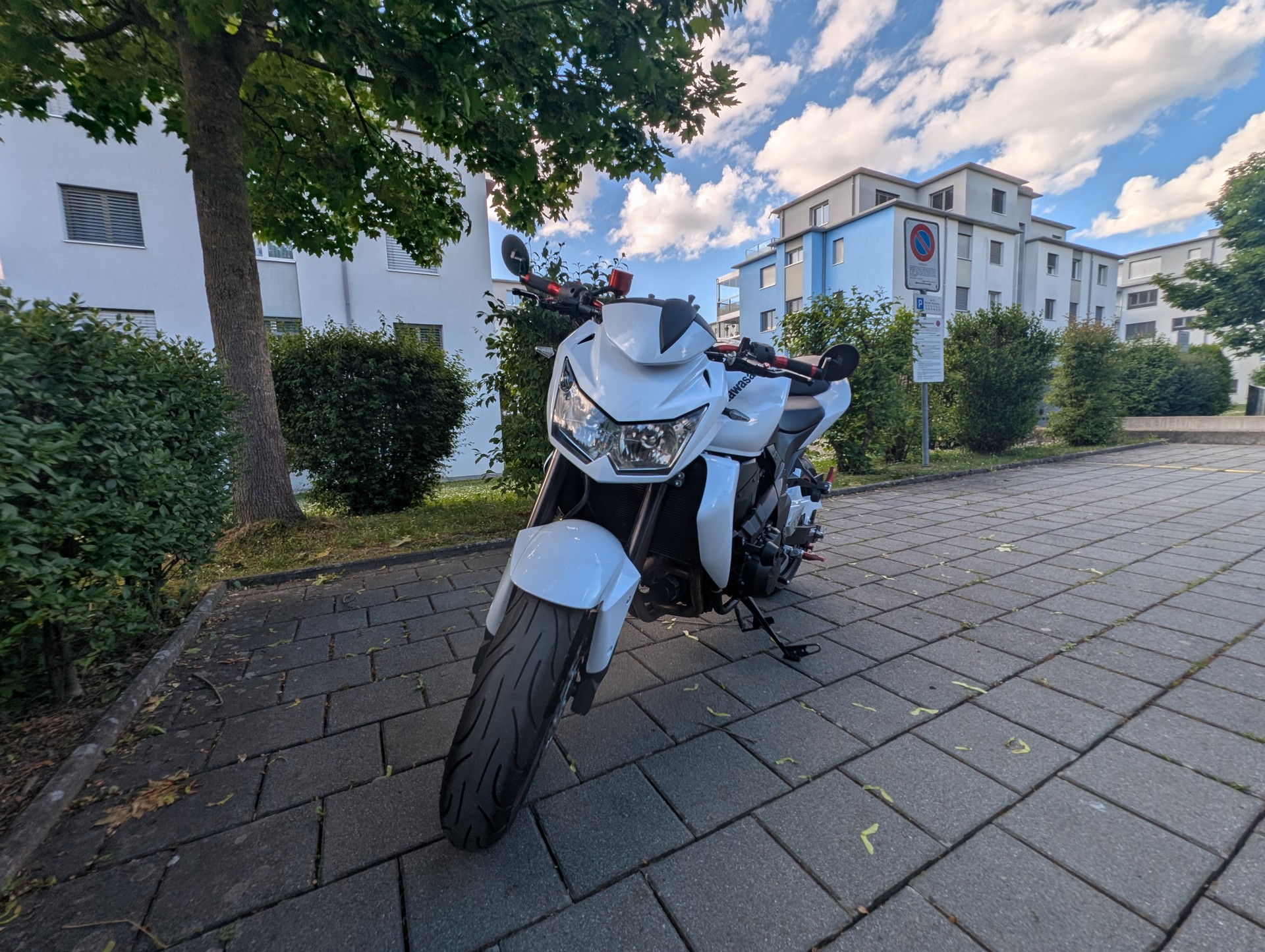 KAWASAKI Z 750 ABS-image-1