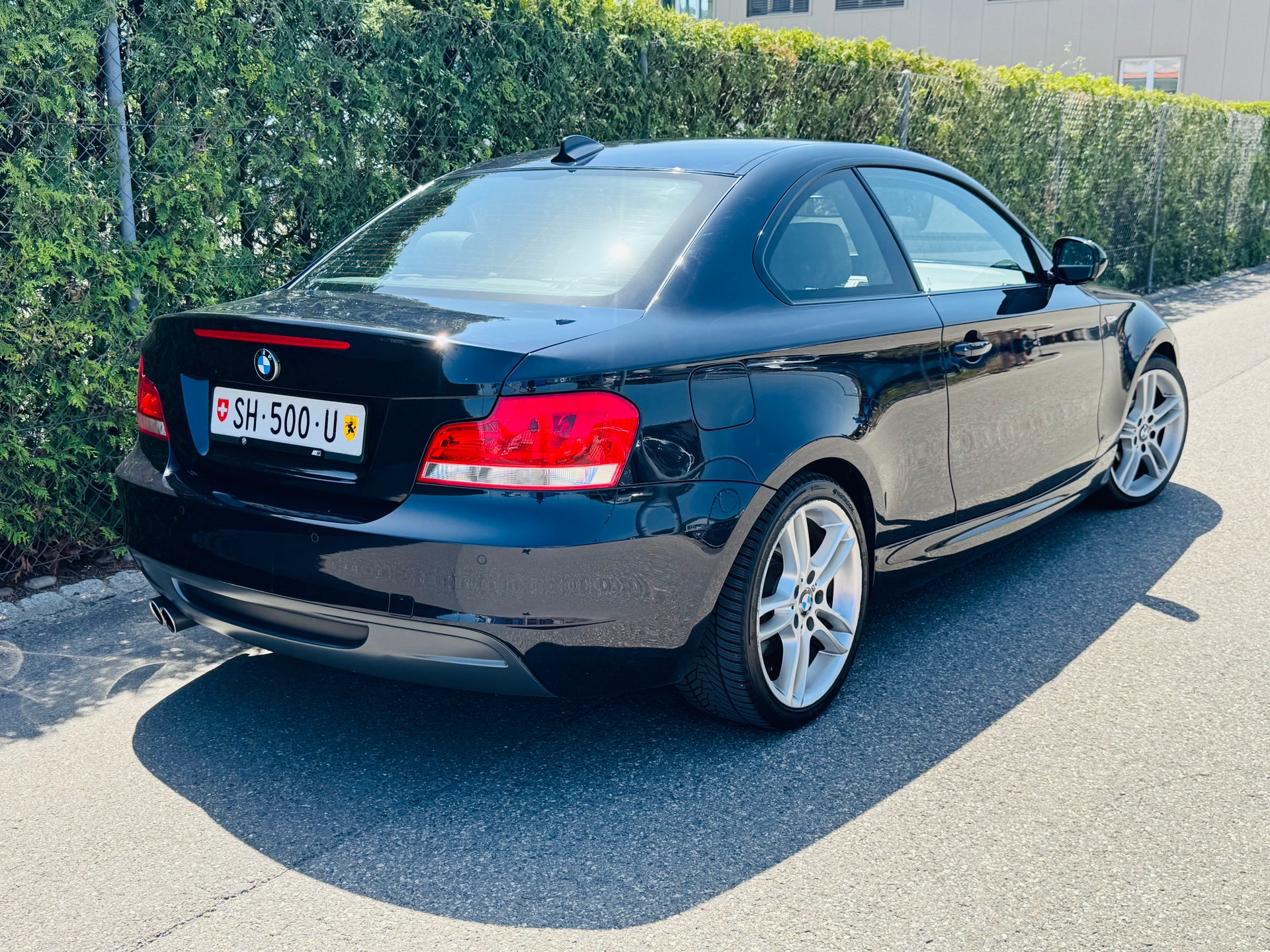 BMW 125i Coupé Steptronic M-Sport-image-3
