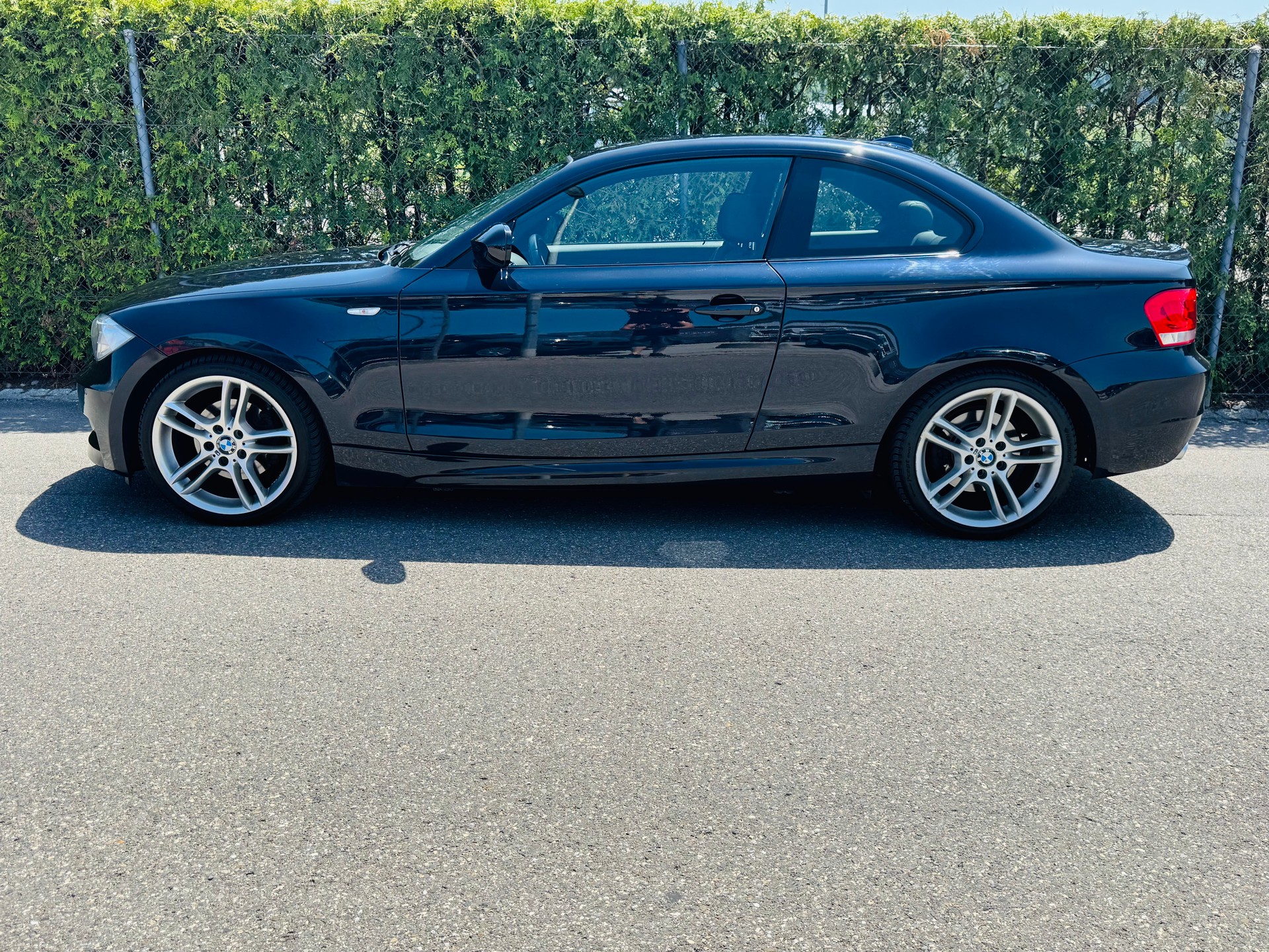 BMW 125i Coupé Steptronic M-Sport-image-6