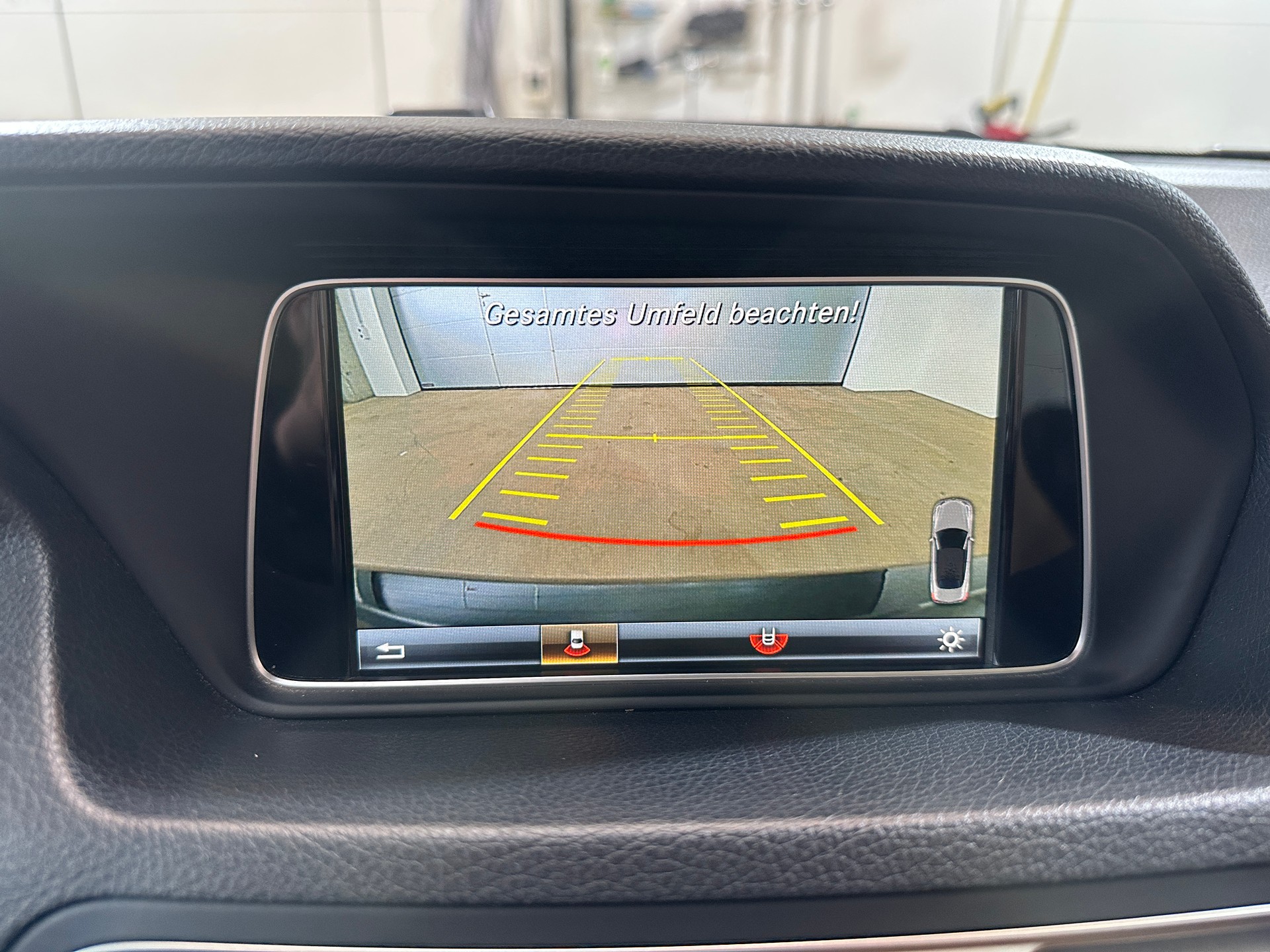 MERCEDES-BENZ E 400 7G-Tronic-image-12