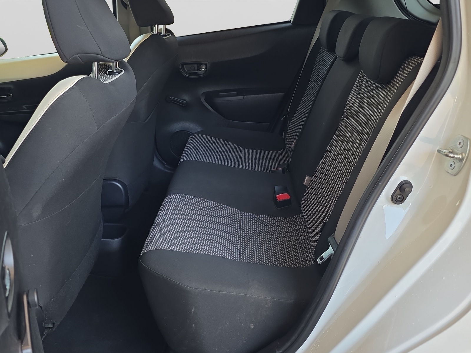 TOYOTA Yaris 1.33 VVT-i Trend MdS-image-12