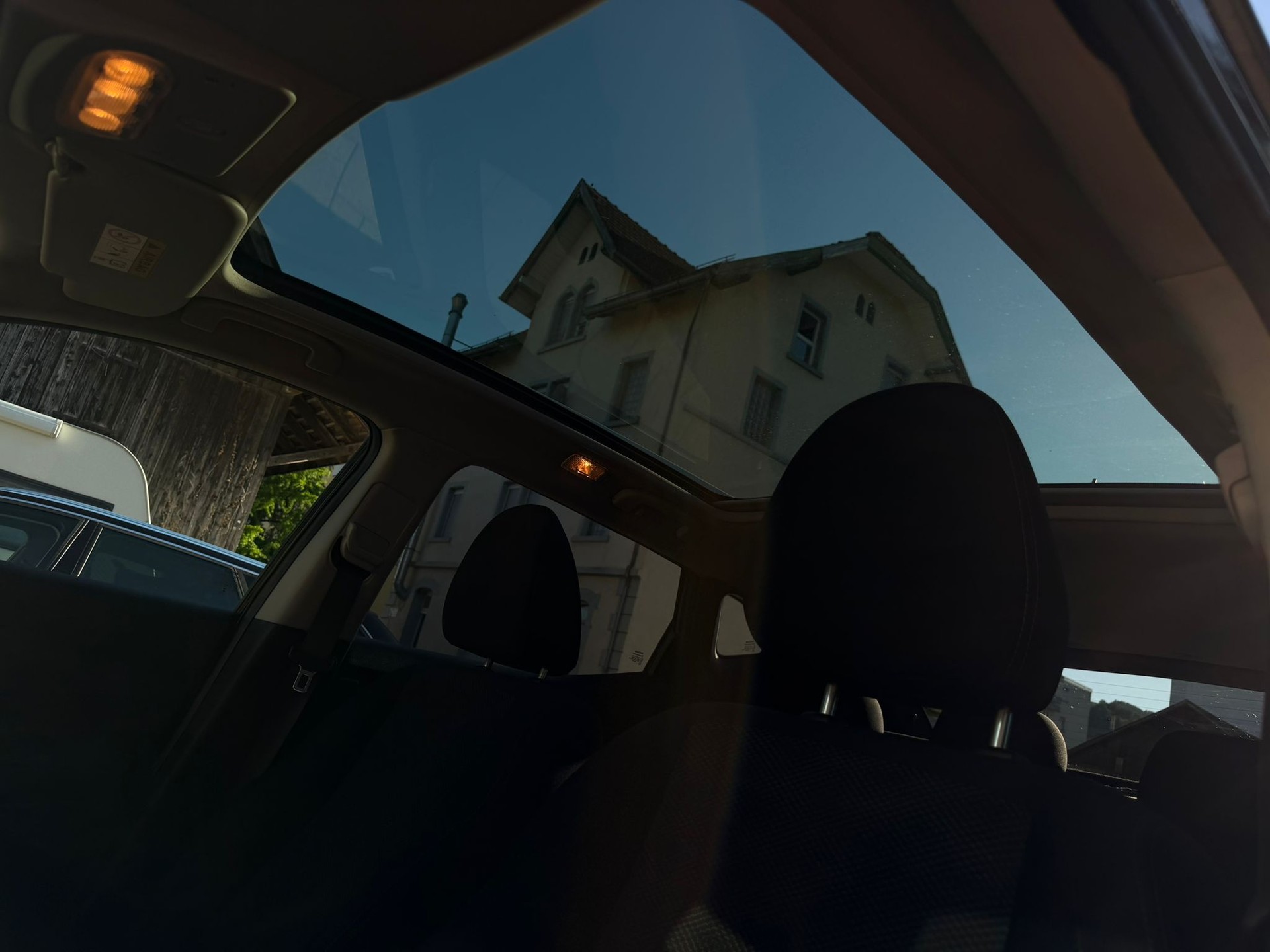NISSAN QASHQAI-image-7