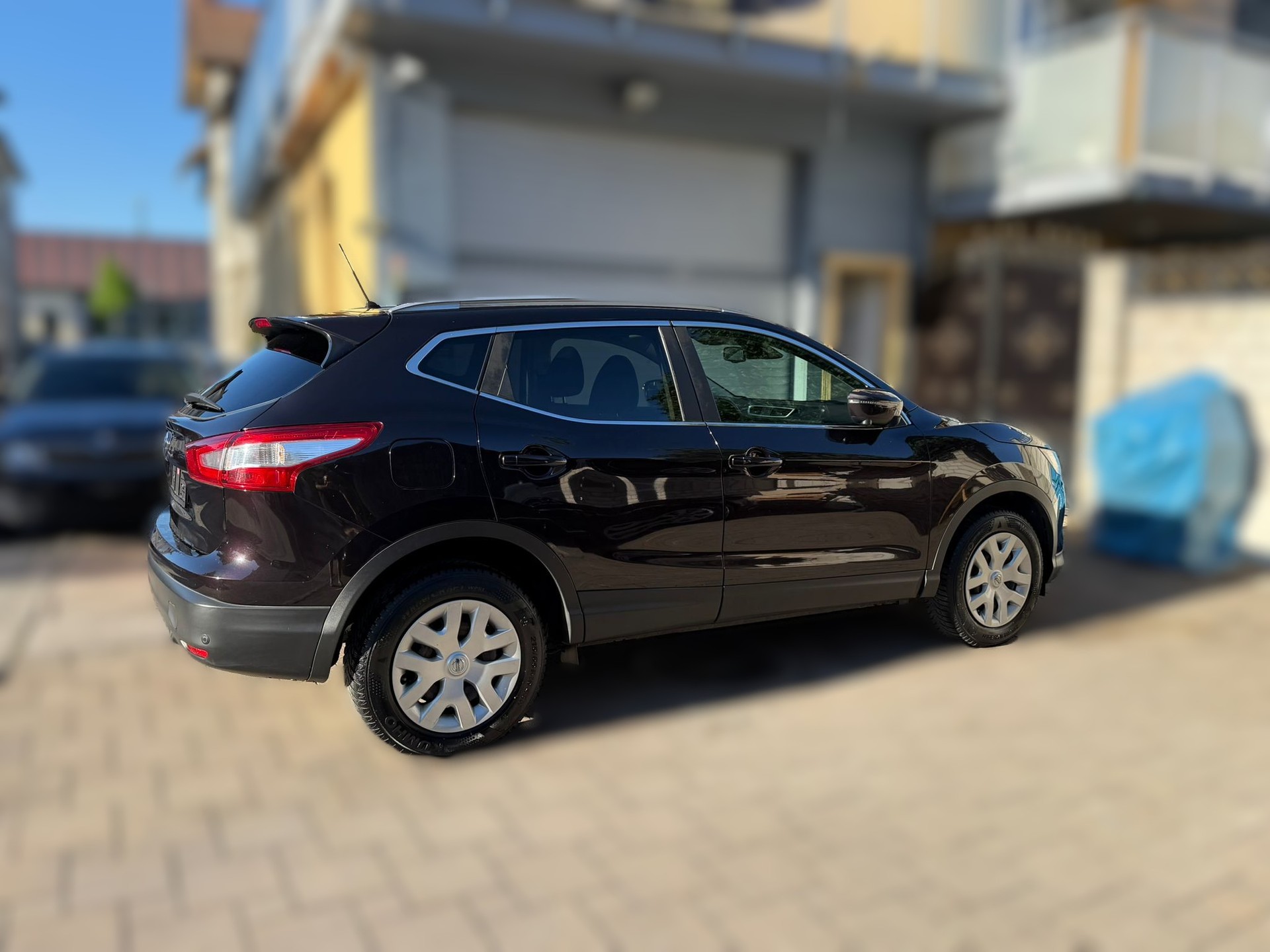 NISSAN QASHQAI-image-5