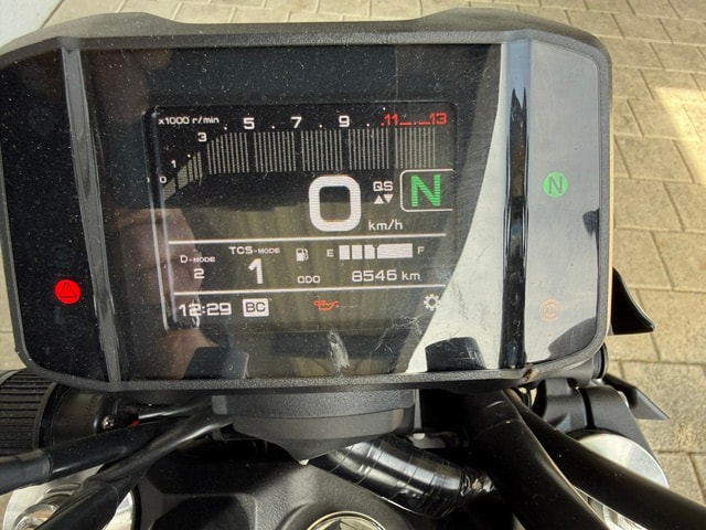 YAMAHA MT-09-showroom-element-2