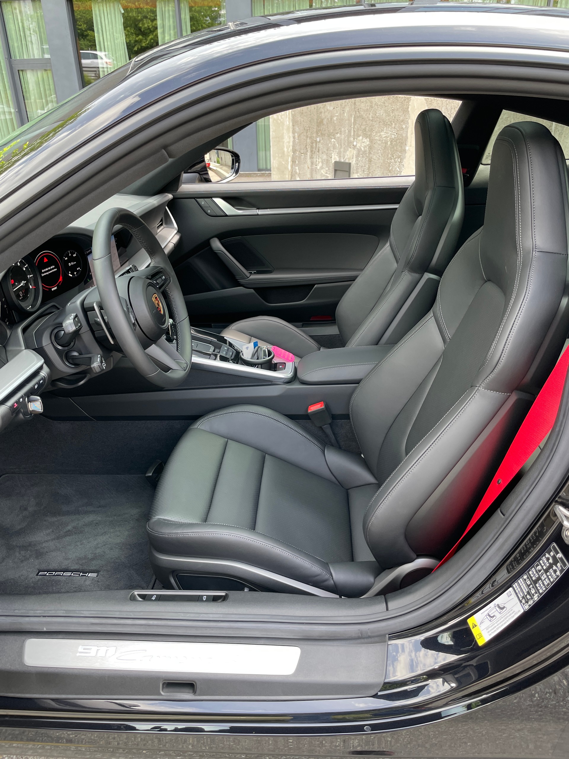 PORSCHE 911 Carrera 4 PDK-image-11