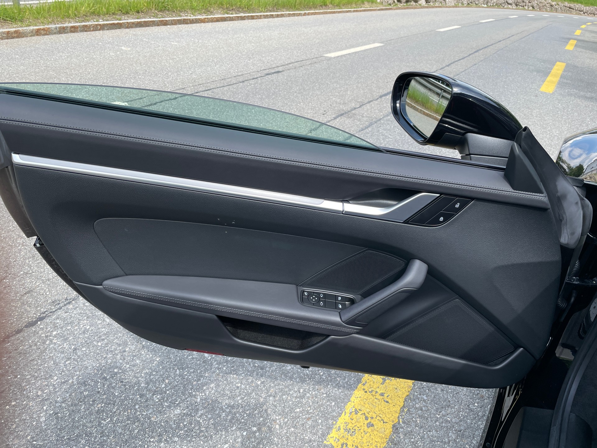 PORSCHE 911 Carrera 4 PDK-image-8
