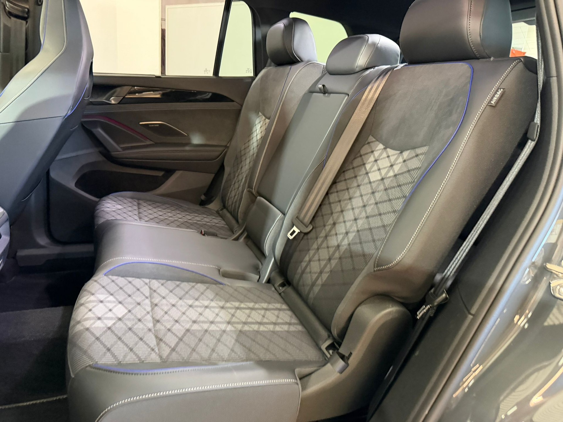 VW Tayron 2.0 TSI R-Line DSG 4Motion-image-7