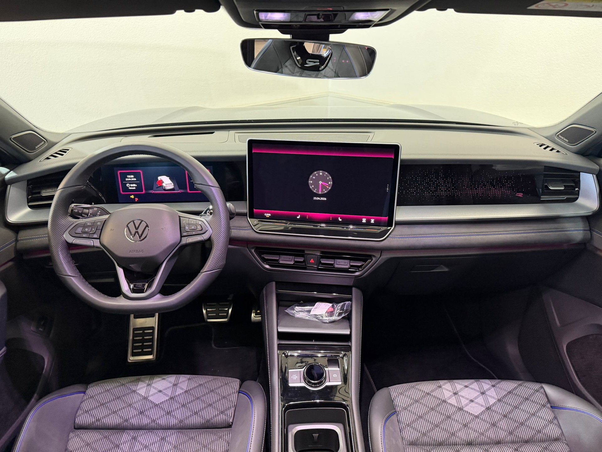 VW Tayron 2.0 TSI R-Line DSG 4Motion-image-4