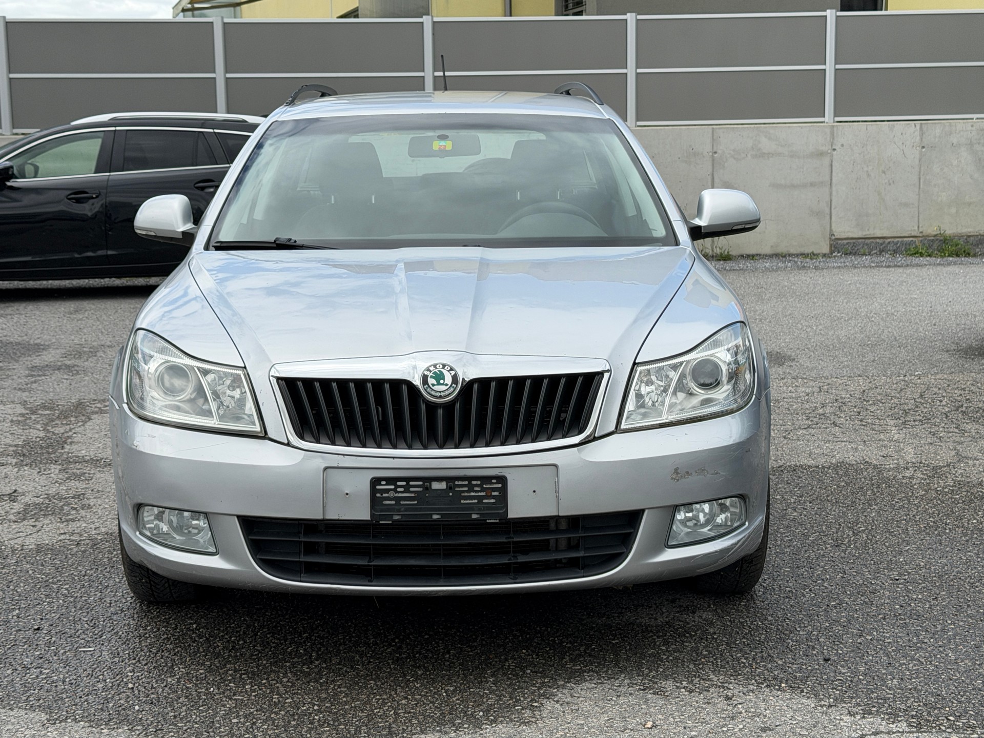 SKODA Octavia Combi 2.0 TDI Arosa 4x4-image-3