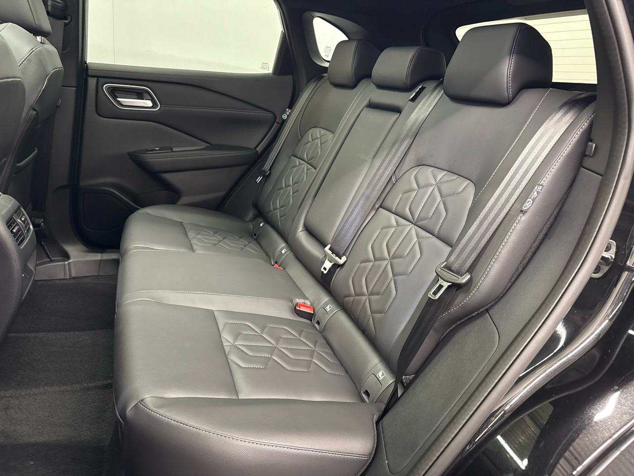 NISSAN Qashqai 1.3 DIG-T MHEV Tekna Xtronic 4x4-image-13