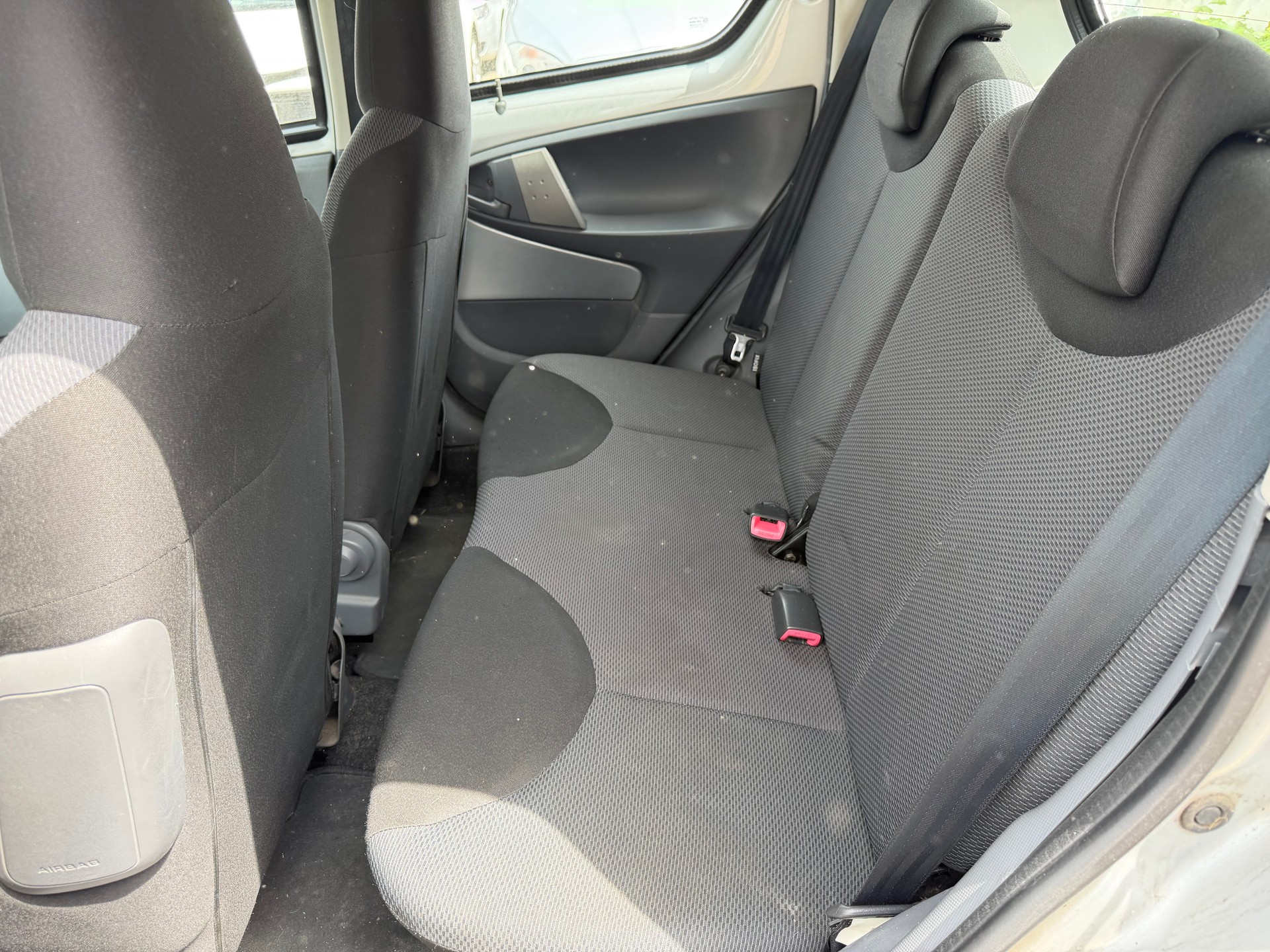 TOYOTA Aygo 1.0 Linea Terra-image-8