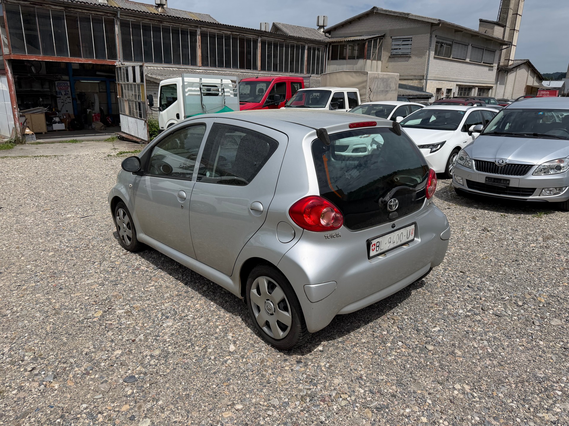 TOYOTA Aygo 1.0 Linea Terra-image-1