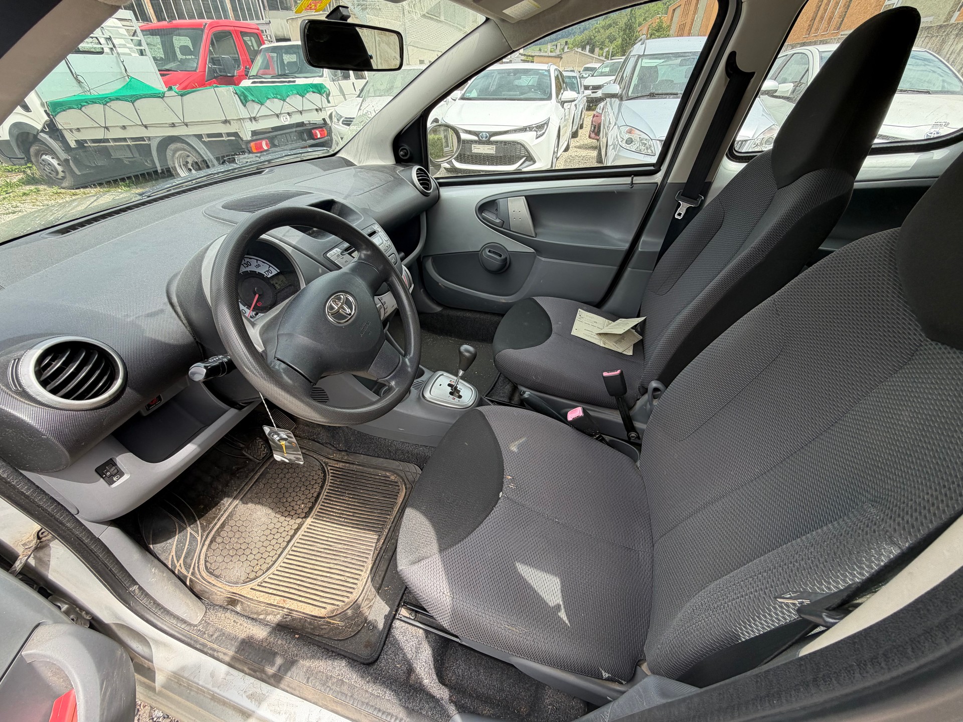 TOYOTA Aygo 1.0 Linea Terra-image-7