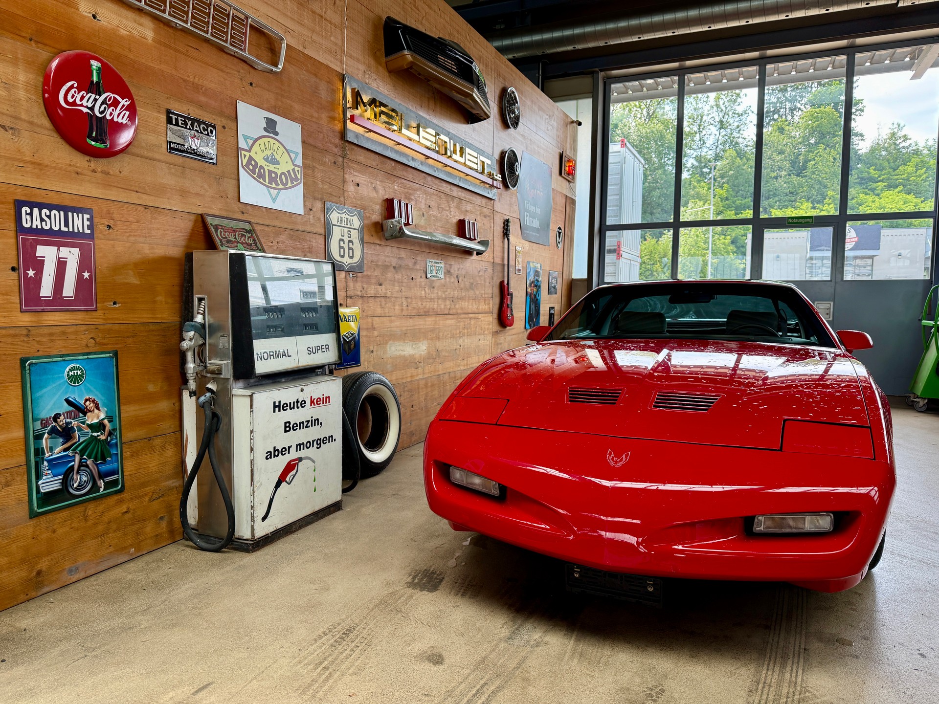 PONTIAC Firebird 5.0 V8 Trans Am-showroom-element-2
