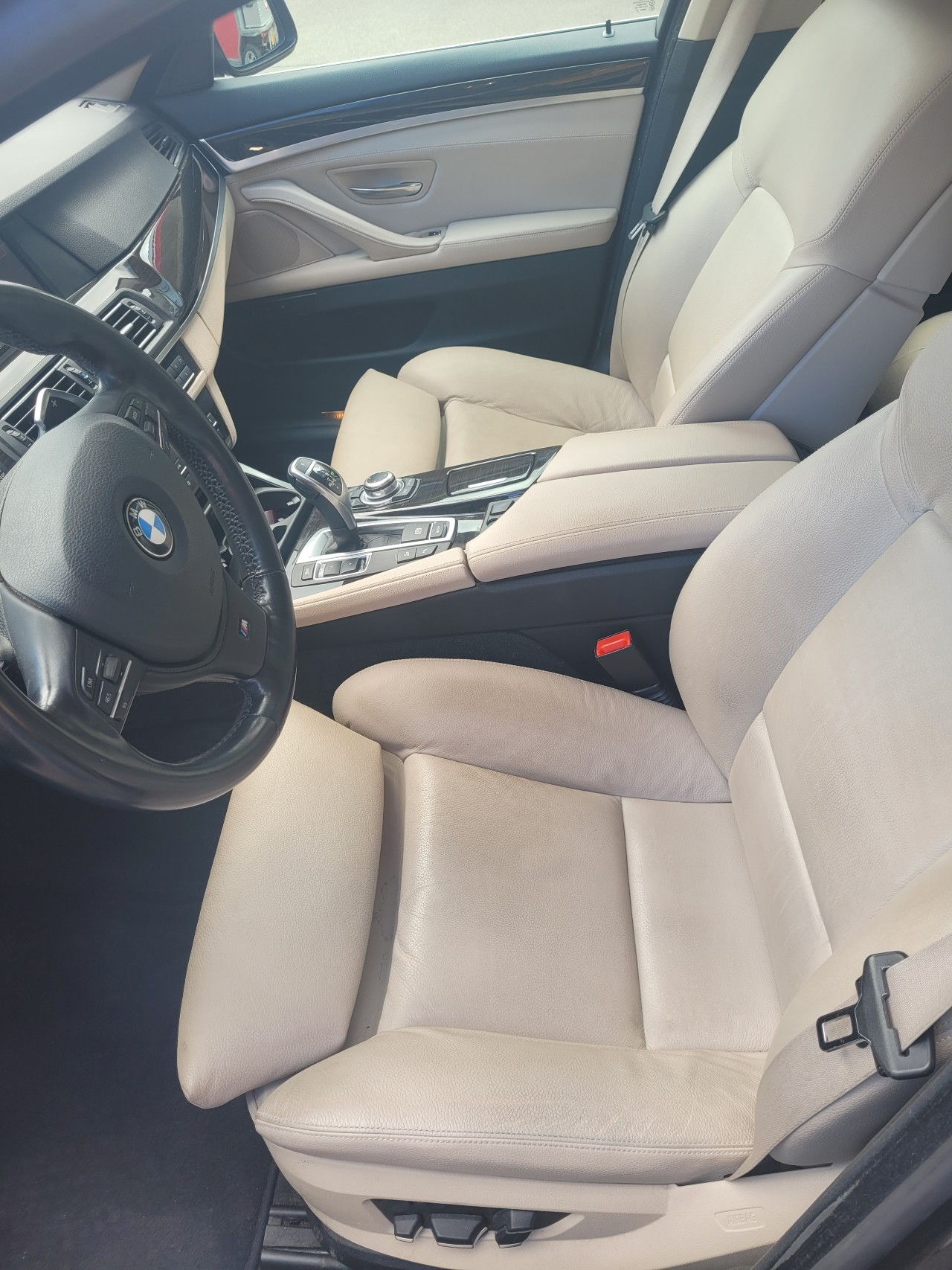BMW 530d xDrive Touring Steptronic-image-9