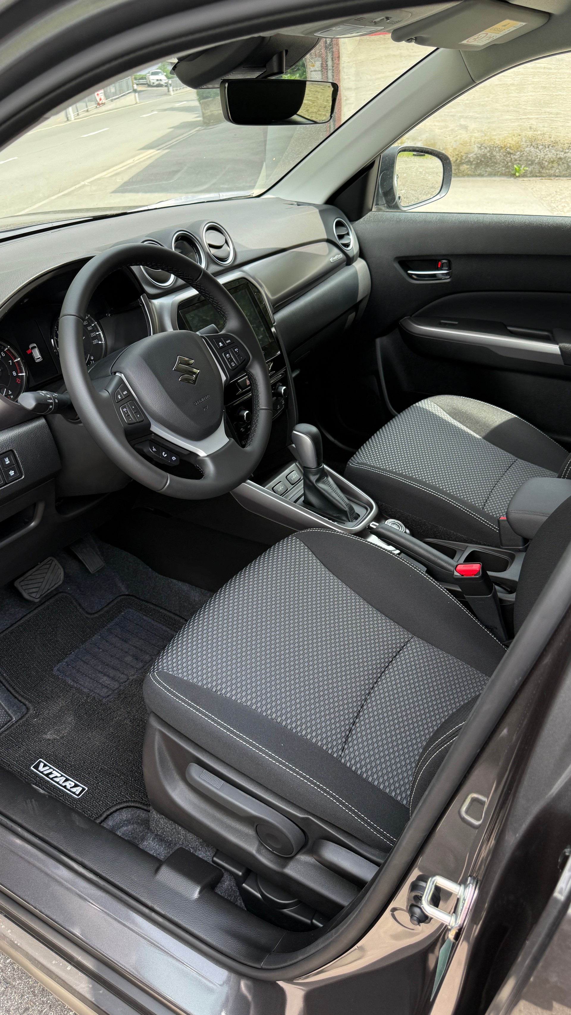 SUZUKI Vitara 1.4 Boosterjet Compact + 4x4 Hybrid Automatic-image-8