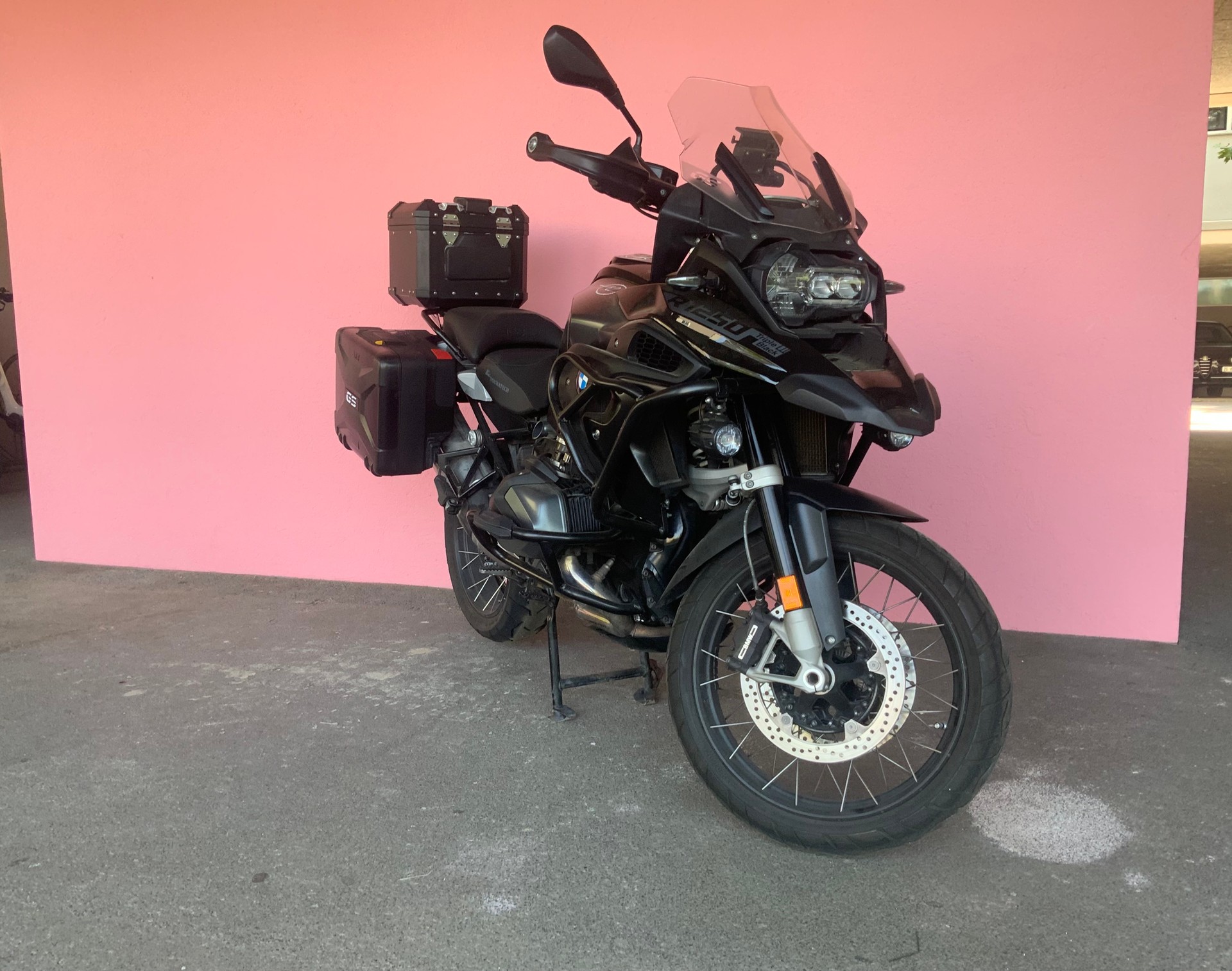 BMW R 1250 GS Triple Black-image-4