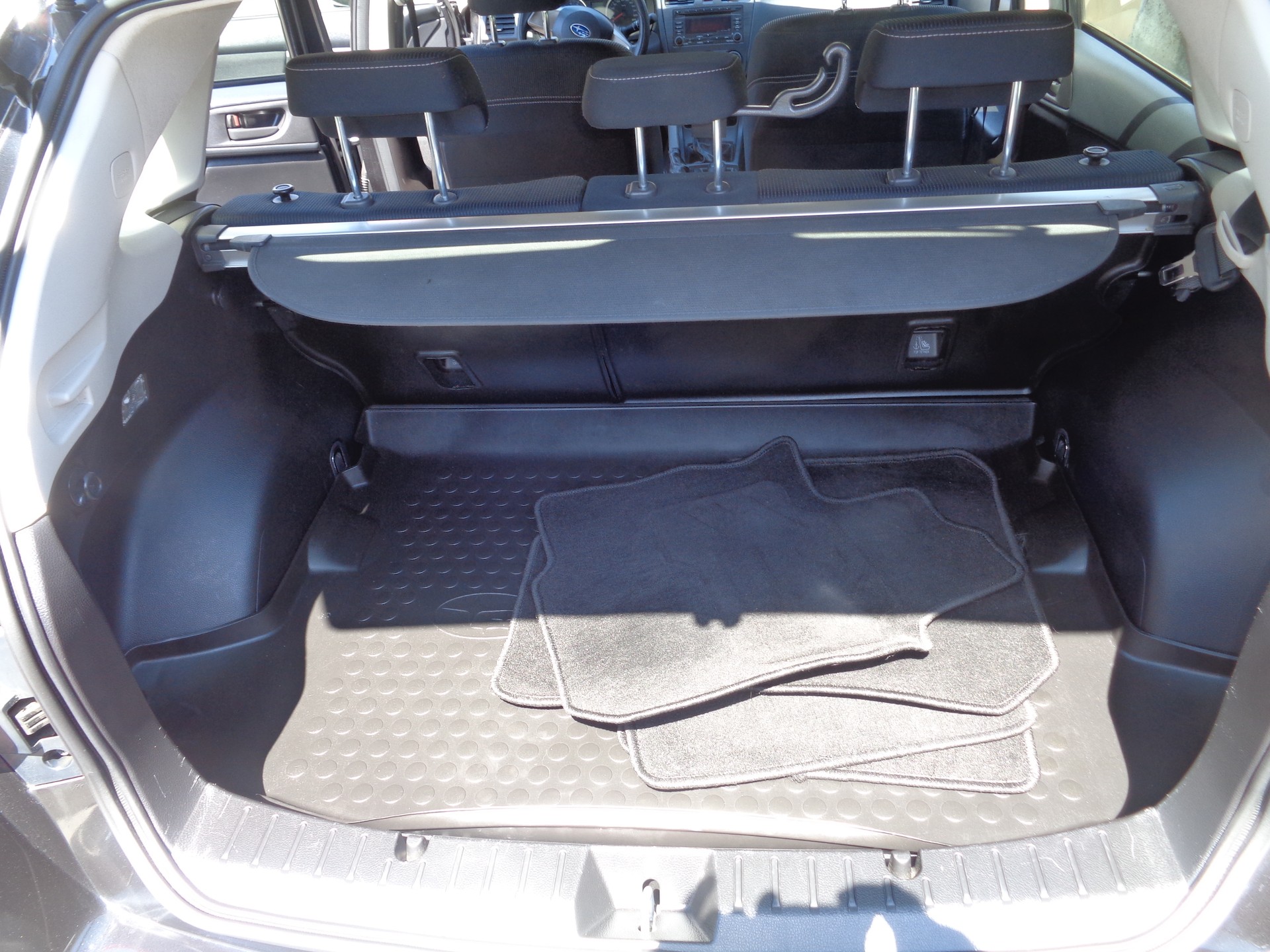 SUBARU XV 1.6 Swiss One-image-10