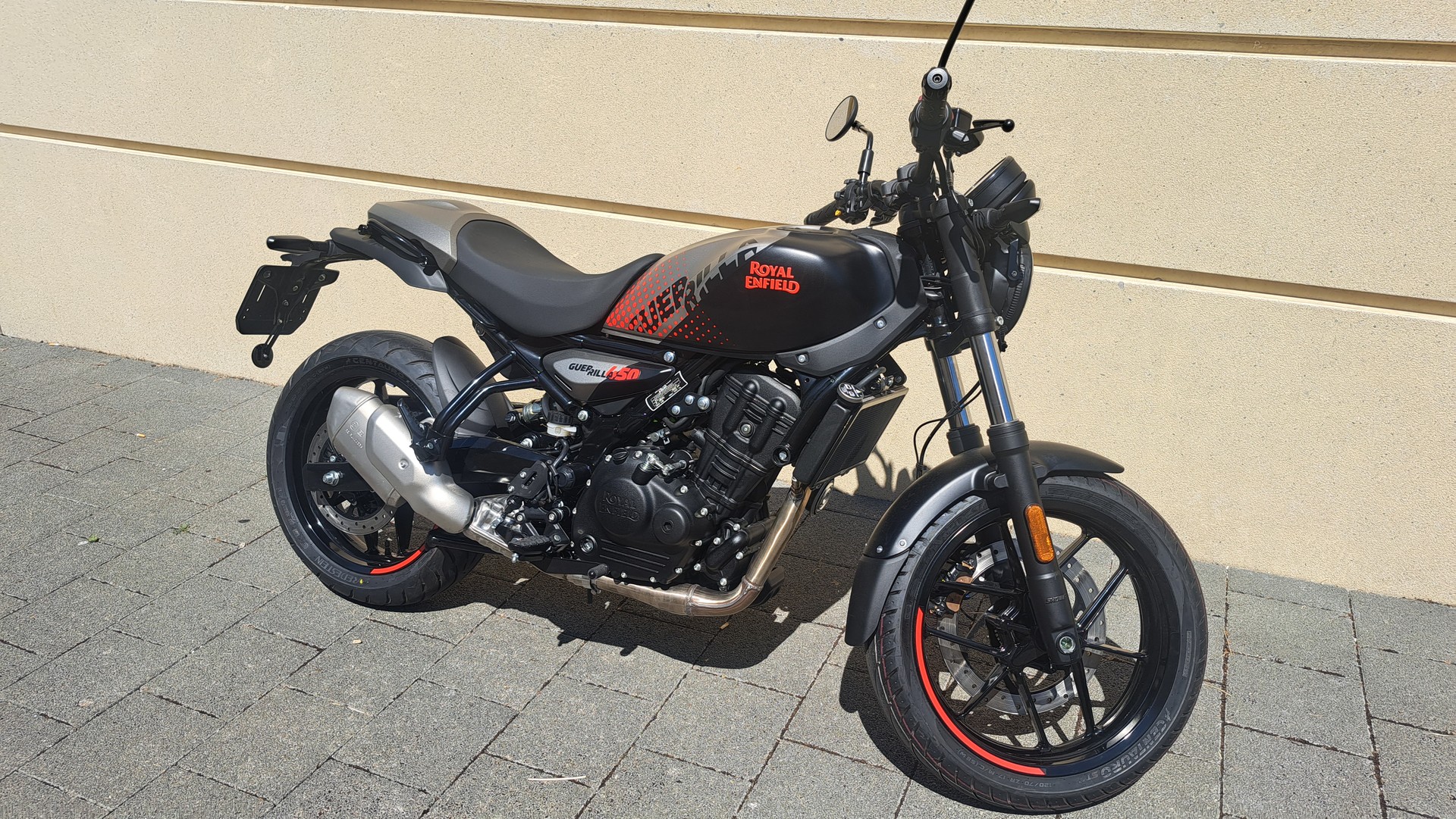HUSQVARNA Svartpilen 401-image-7
