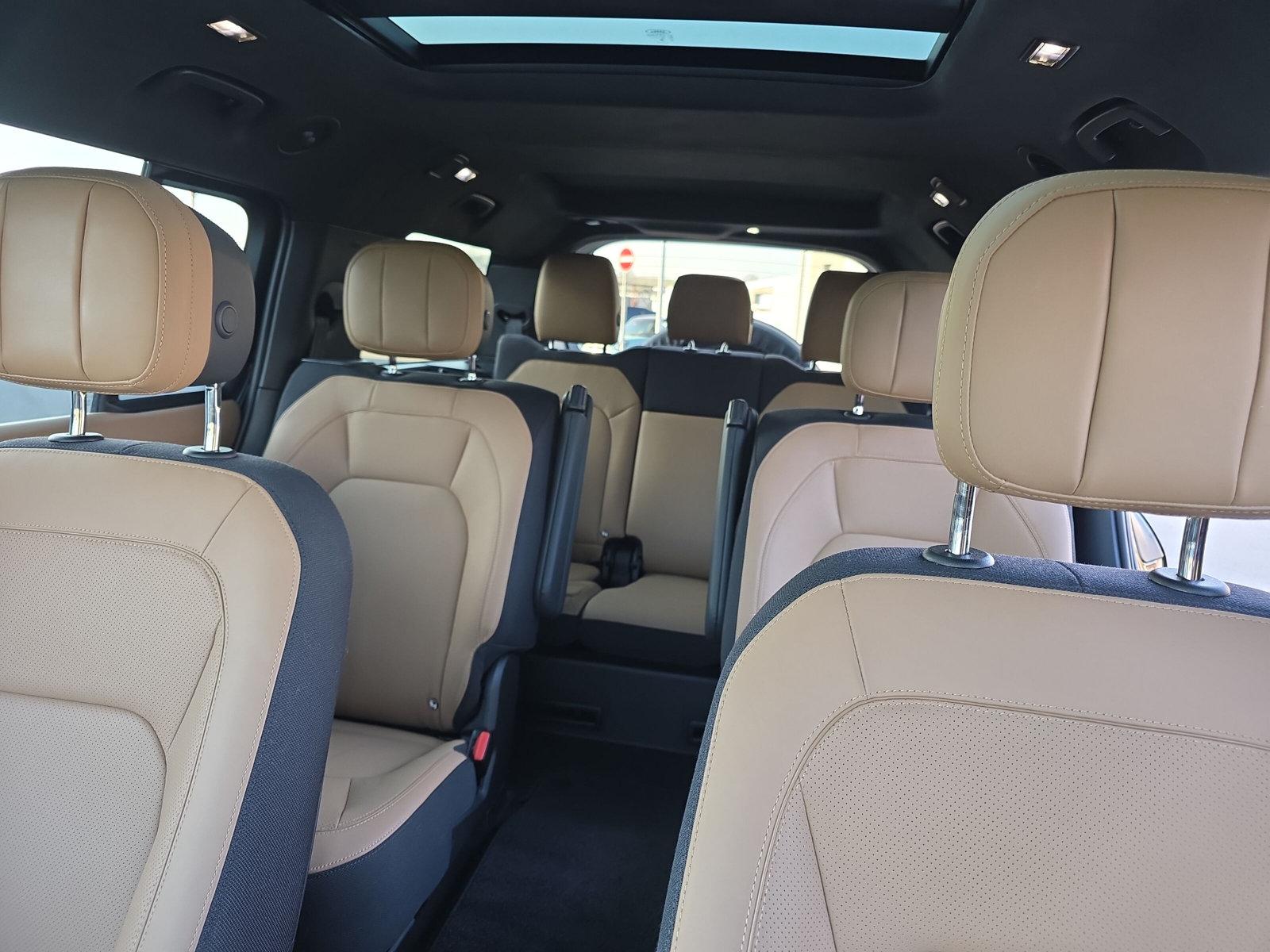 LAND ROVER Defender 130 3.0 D I6 300 X-Dynamic HSE (CH) AHK 3.0T 📍-image-22