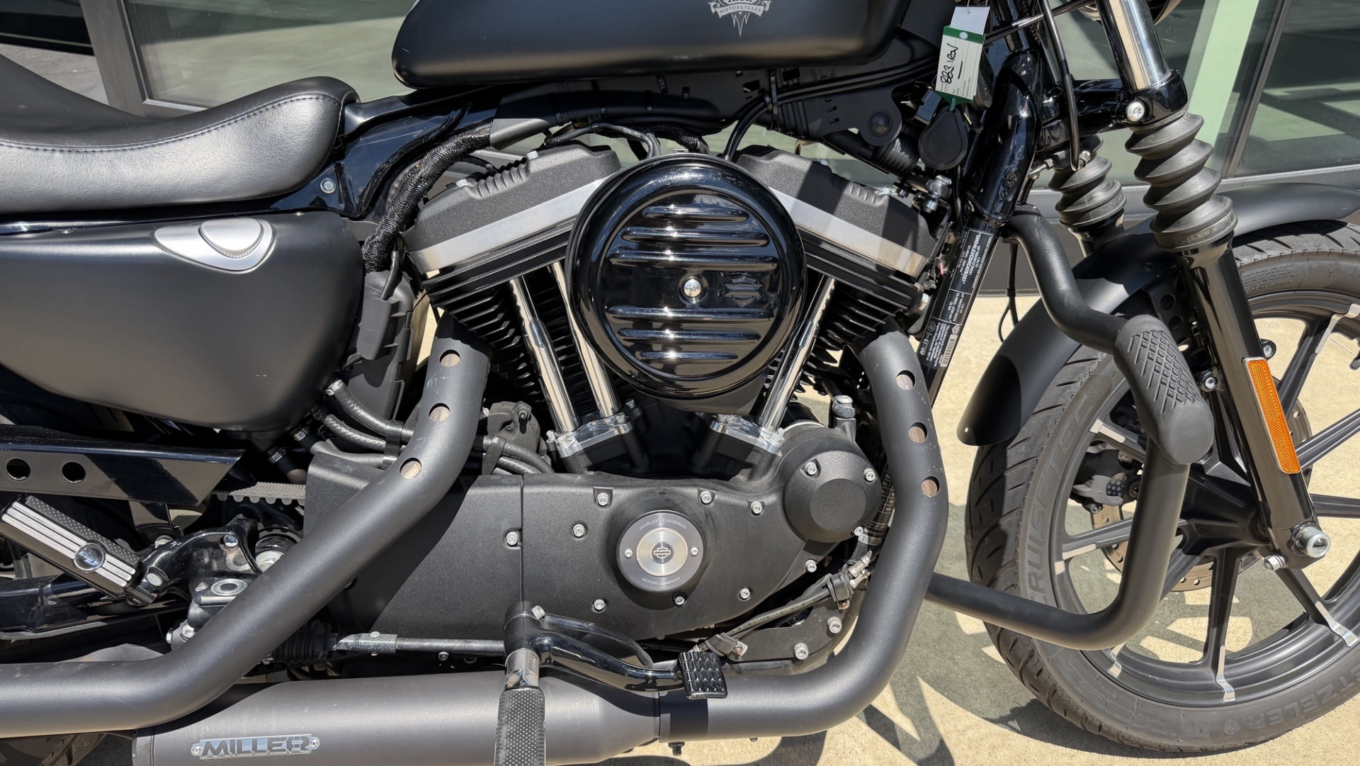 HARLEY-DAVIDSON XL 883 N Sportster Iron-image-2