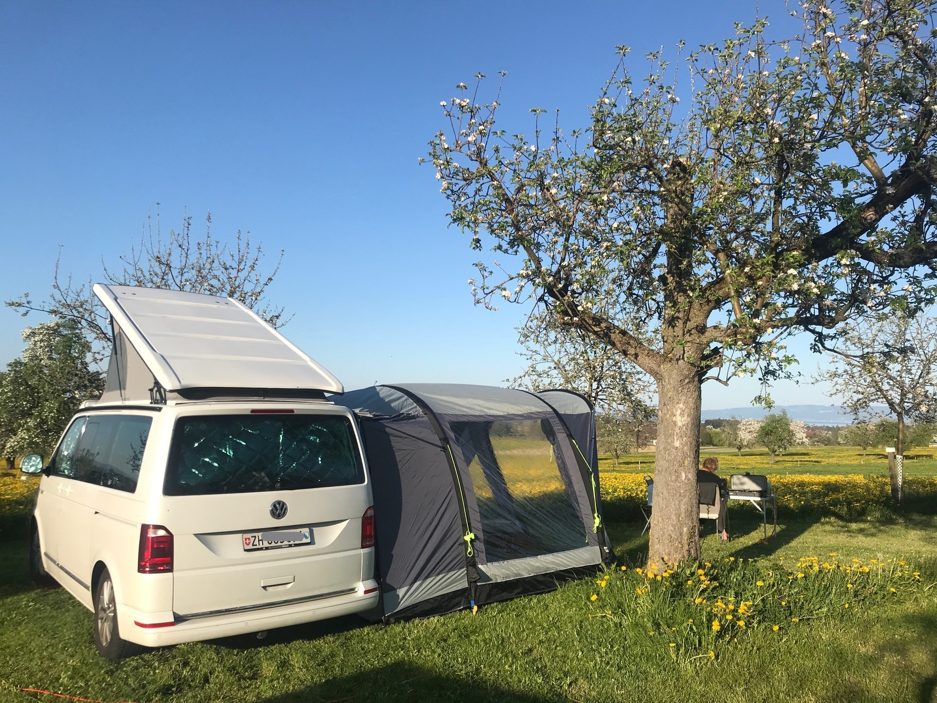VW T6 Caravelle Highline TSI 2.0 4Motion mit 4 Schlafplätzen-image-1