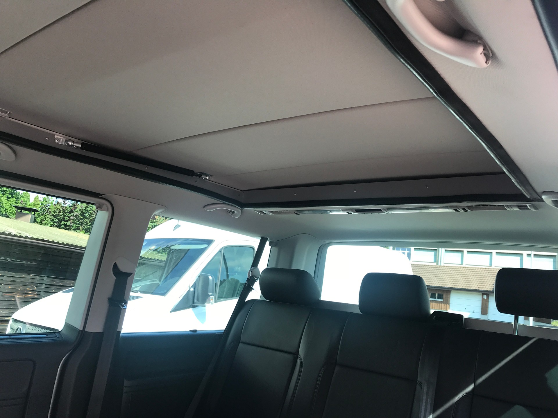 VW T6 Caravelle Highline TSI 2.0 4Motion mit 4 Schlafplätzen-image-5