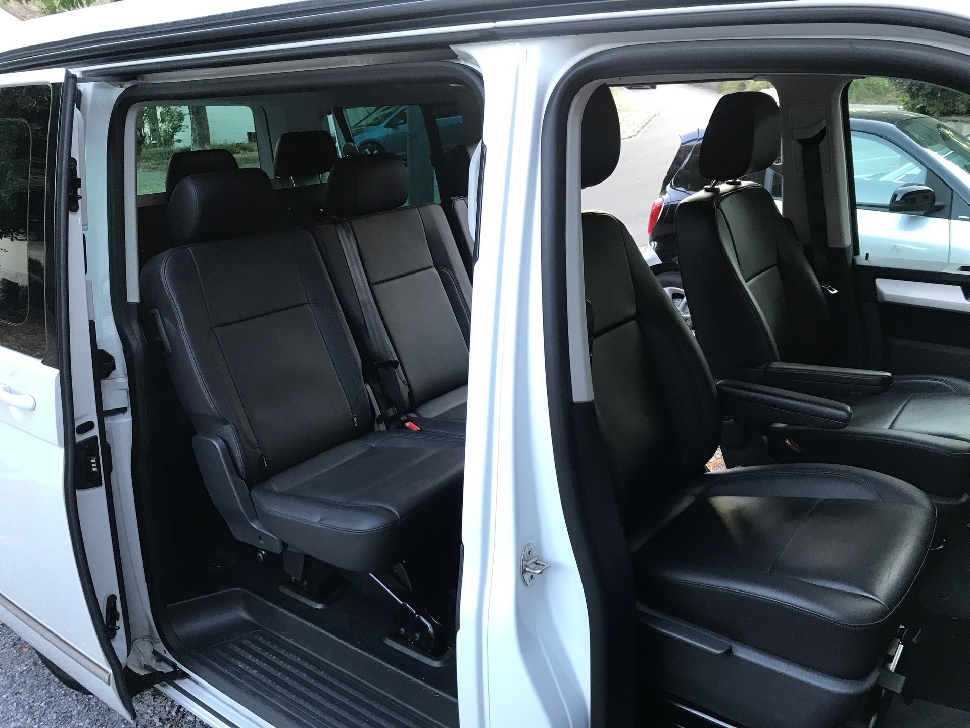 VW T6 Caravelle Highline TSI 2.0 4Motion mit 4 Schlafplätzen-image-3