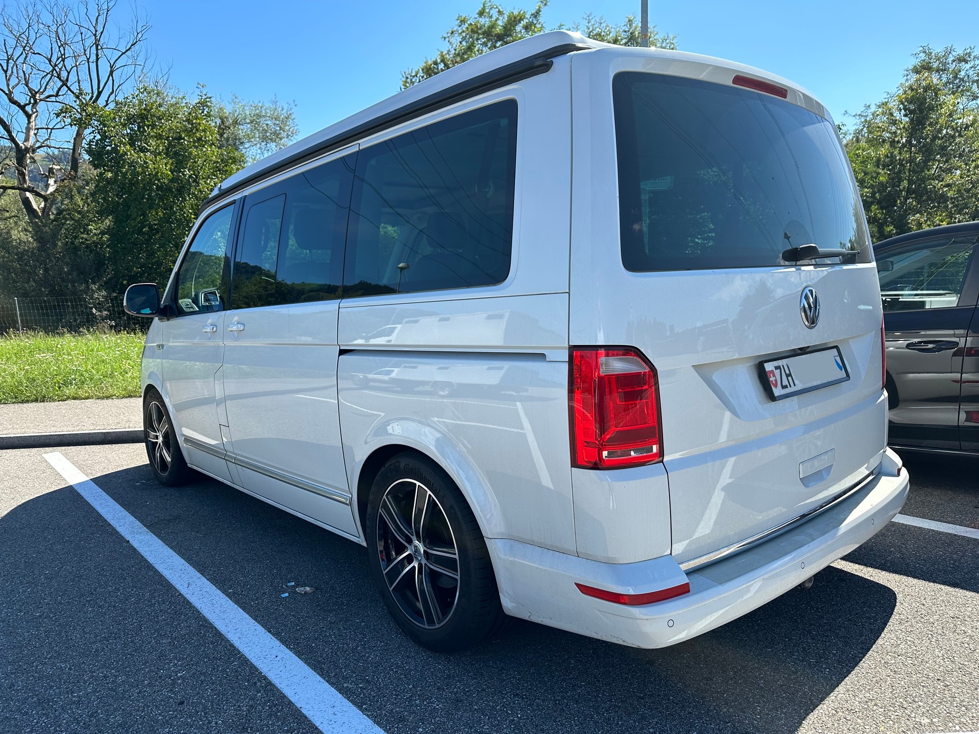 VW T6 Caravelle Highline TSI 2.0 4Motion mit 4 Schlafplätzen-image-4
