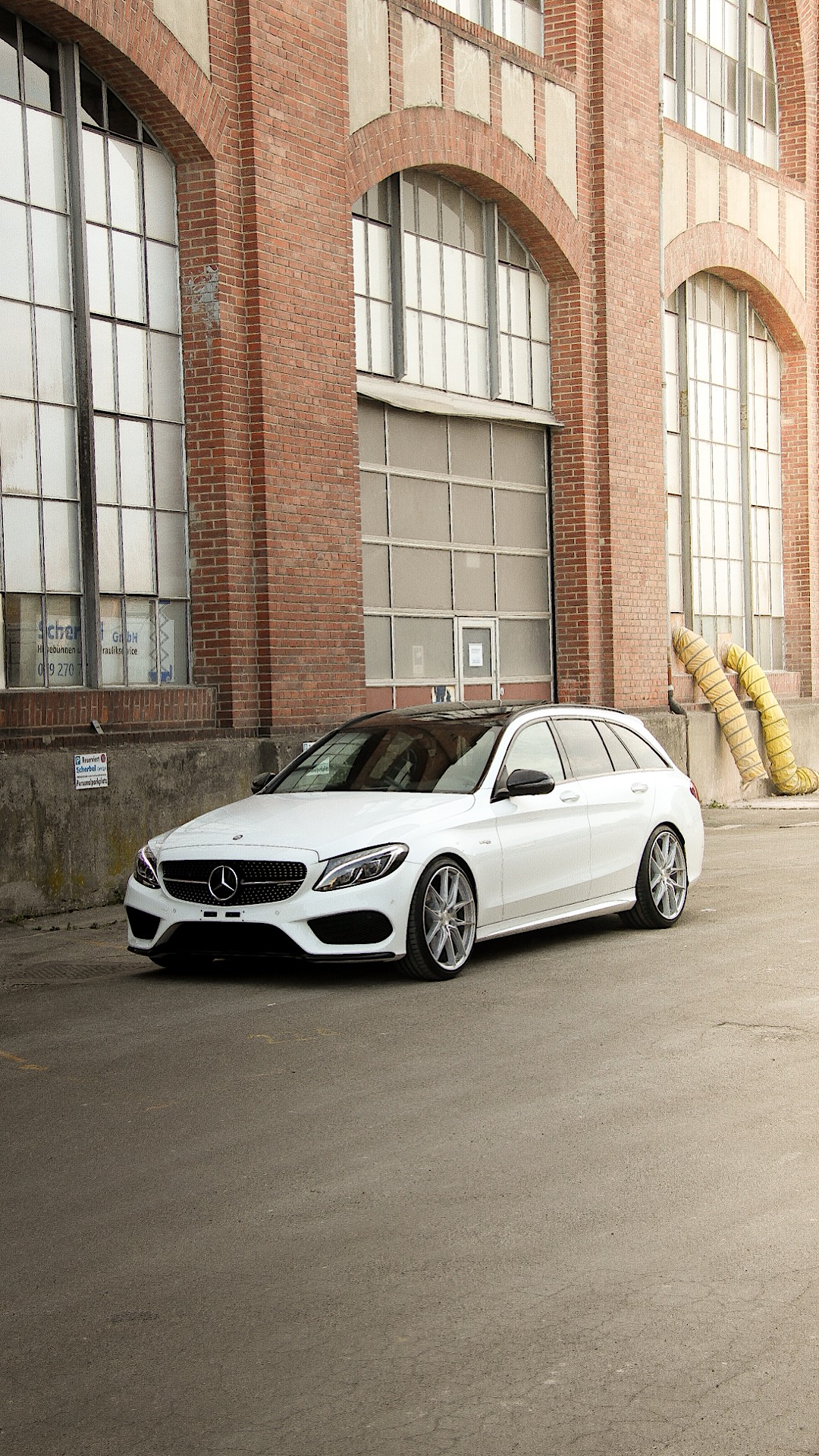 MERCEDES-BENZ C 43 AMG 4matic-image-2