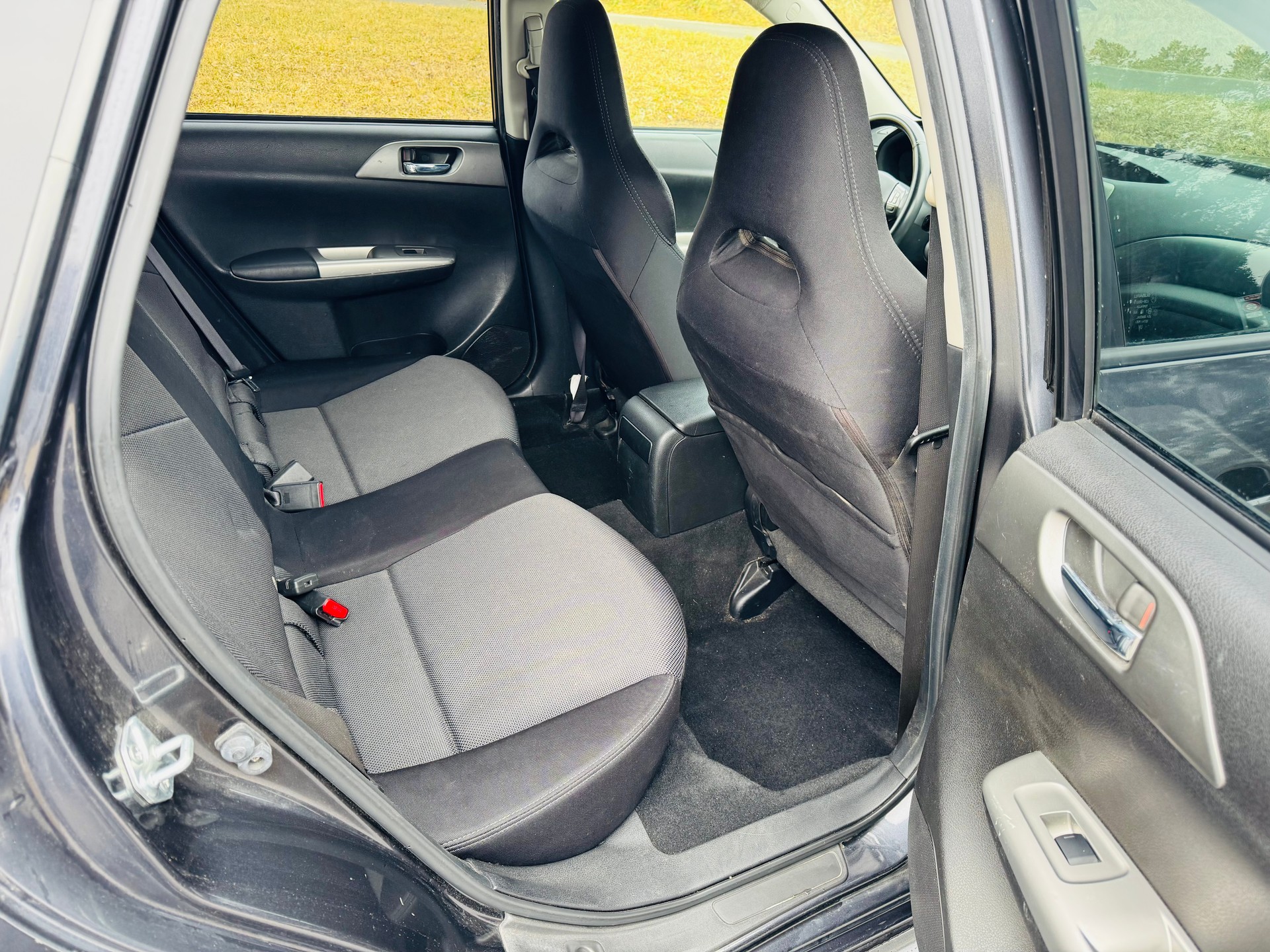 SUBARU Impreza 2.0D Swiss-image-13