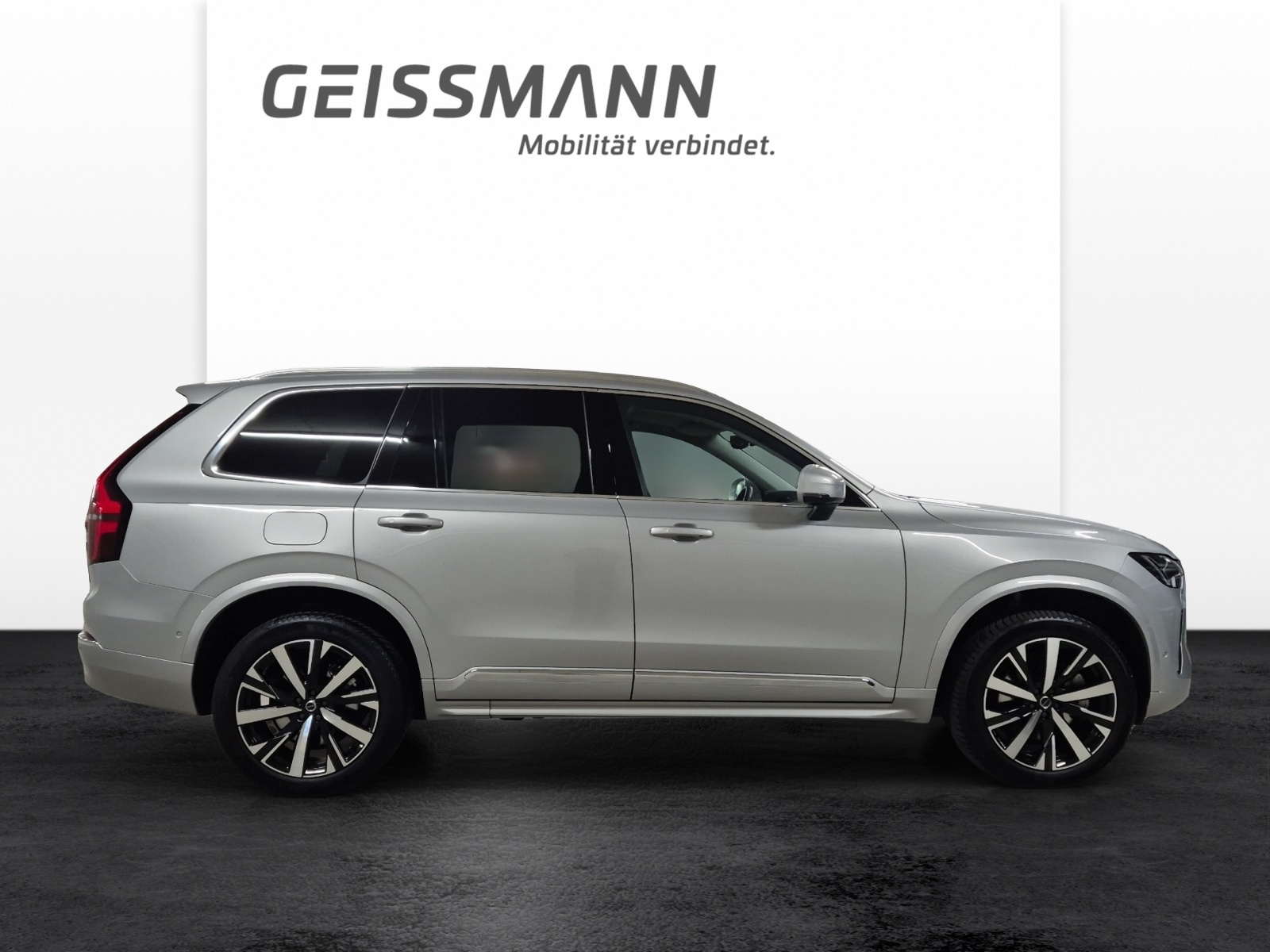 VOLVO XC90 2.0 B5 MH Plus Bright AWD-showroom-element-3