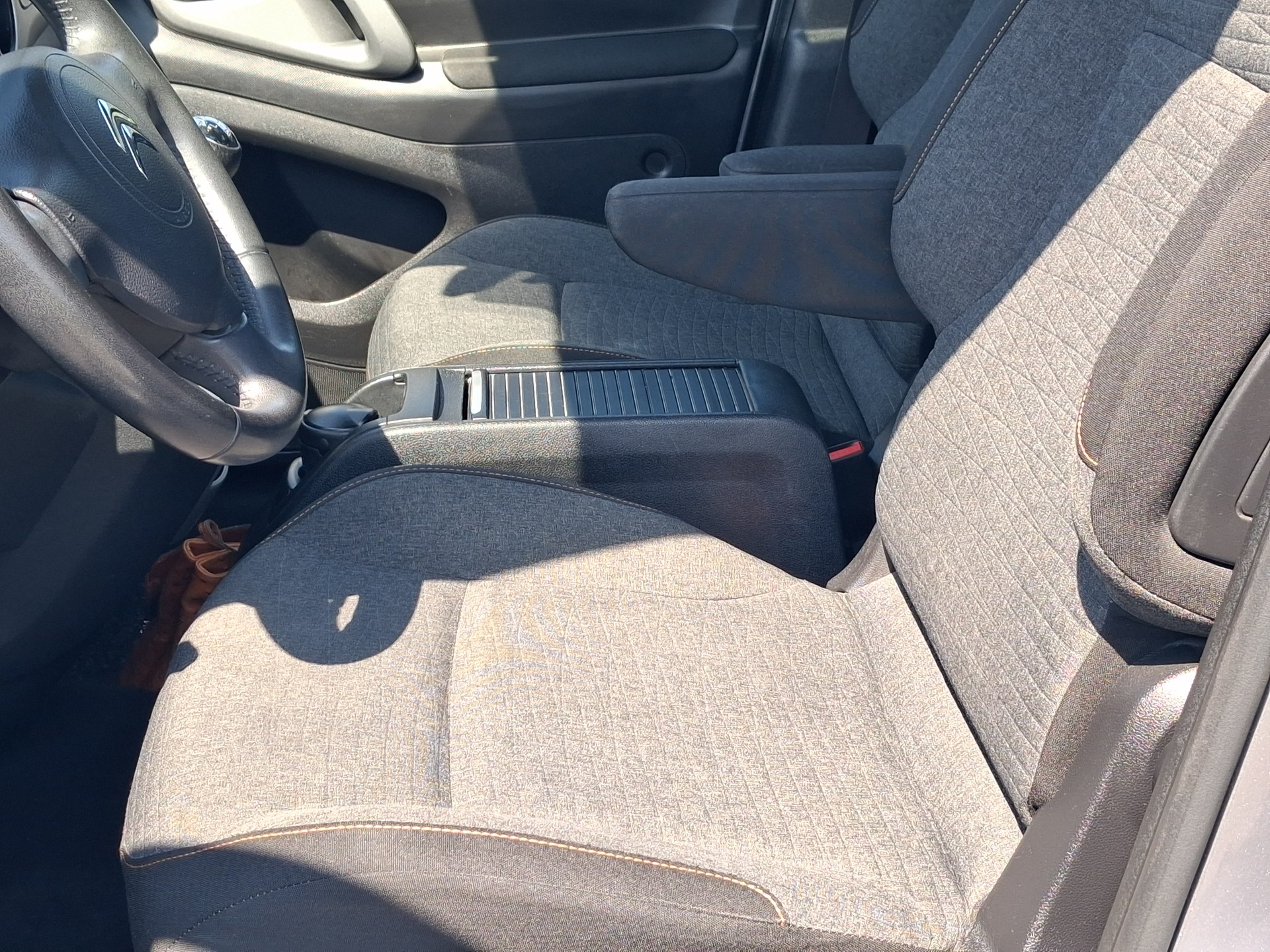CITROEN Berlingo 1.6 BlueHDi Feel ETG6-image-8