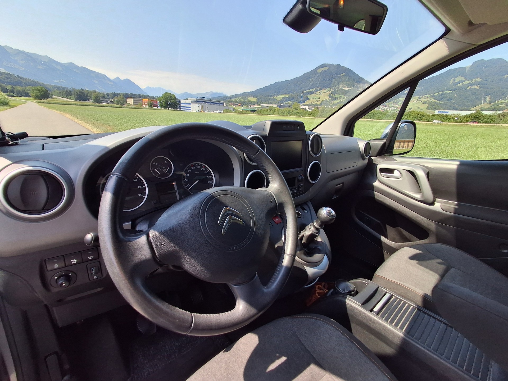 CITROEN Berlingo 1.6 BlueHDi Feel ETG6-image-7